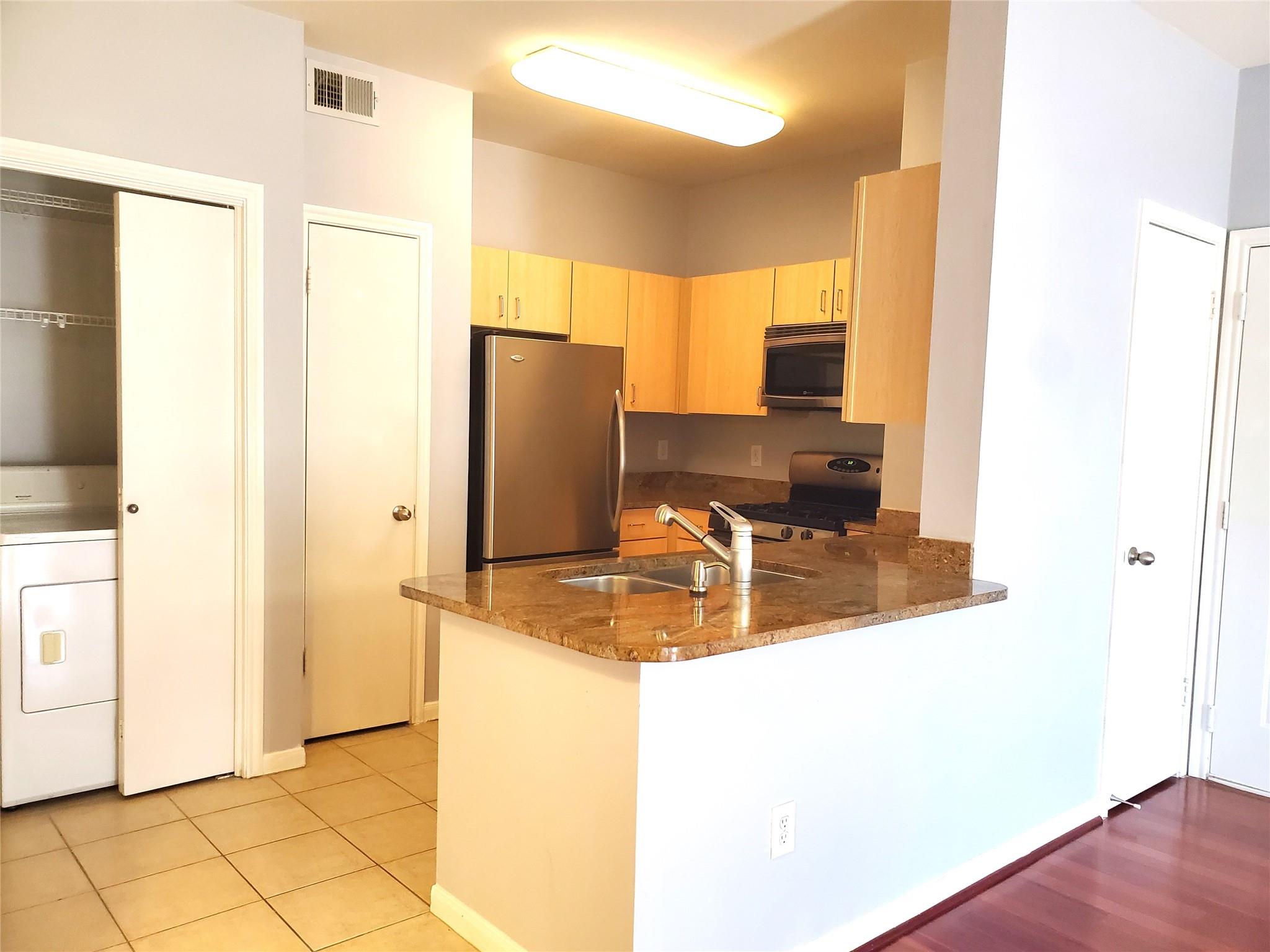 2209 Hancock Dr # 16, Austin, TX 78756