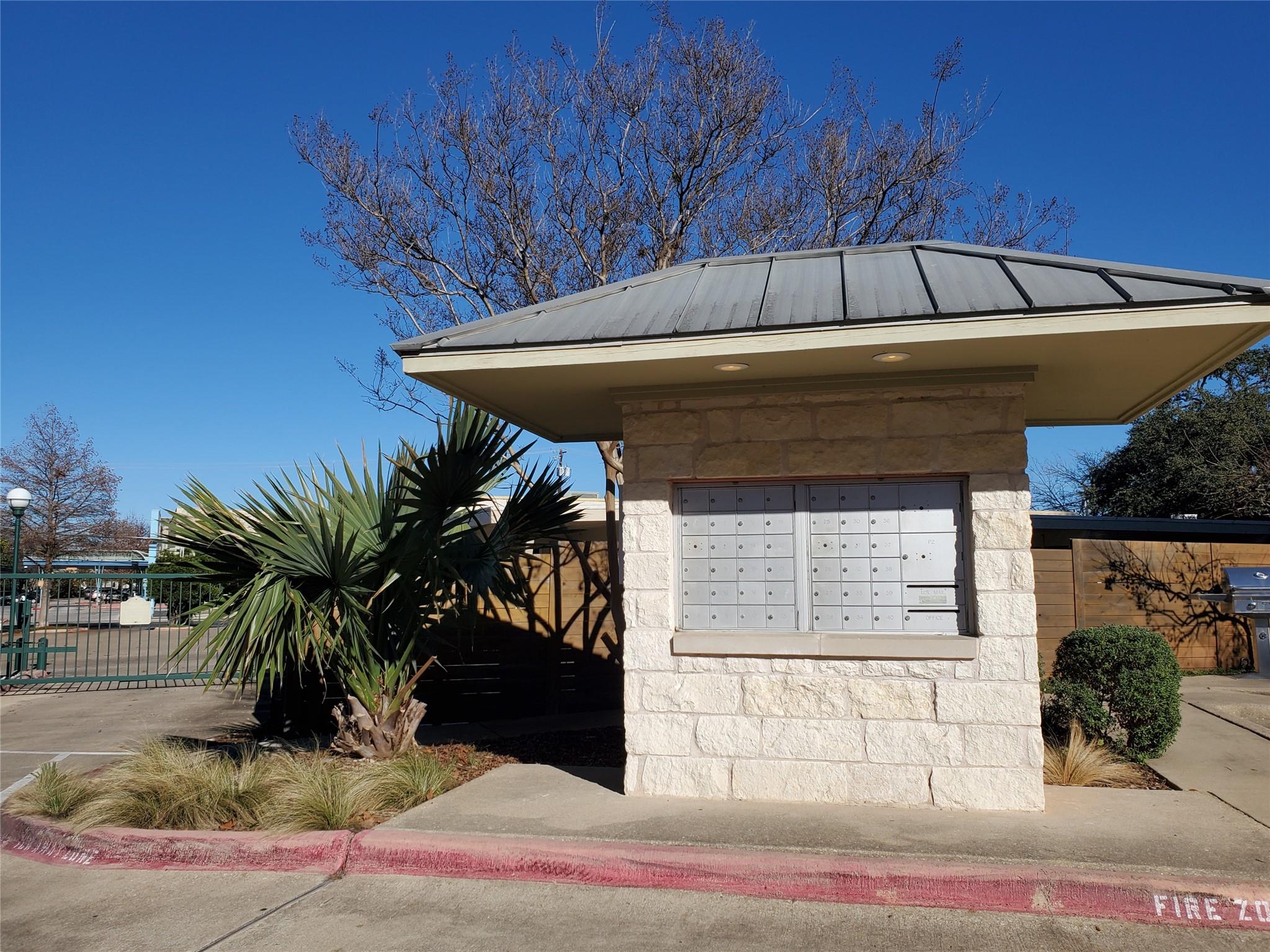 2209 Hancock Dr # 16, Austin, TX 78756