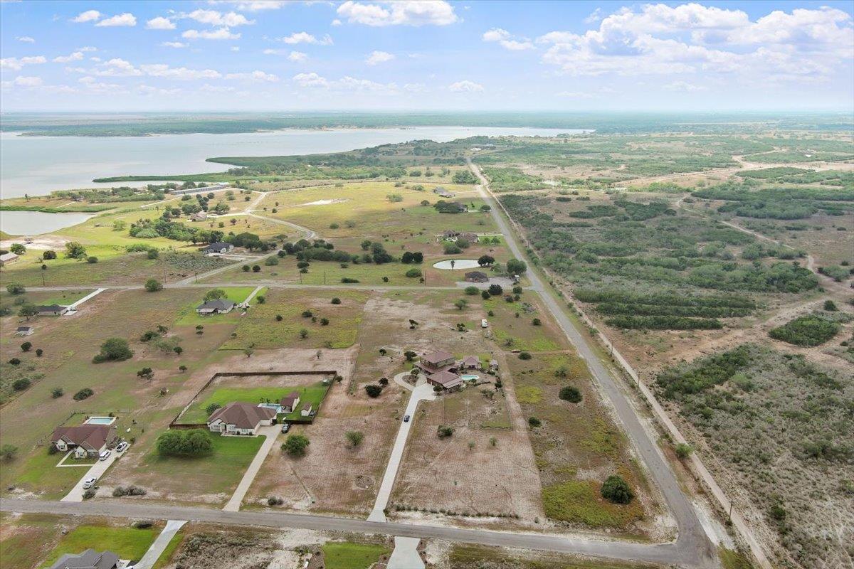 623 Nakishwana Cir, Sandia, TX 78383