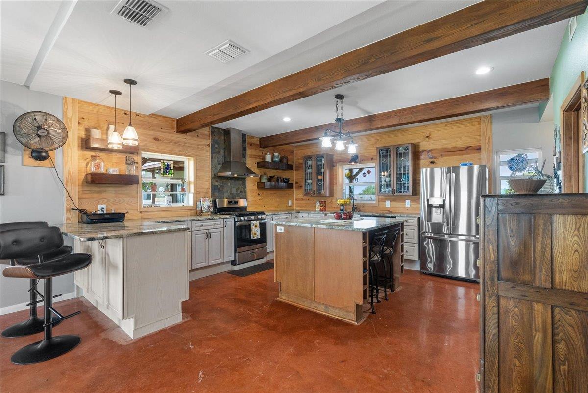 623 Nakishwana Cir, Sandia, TX 78383