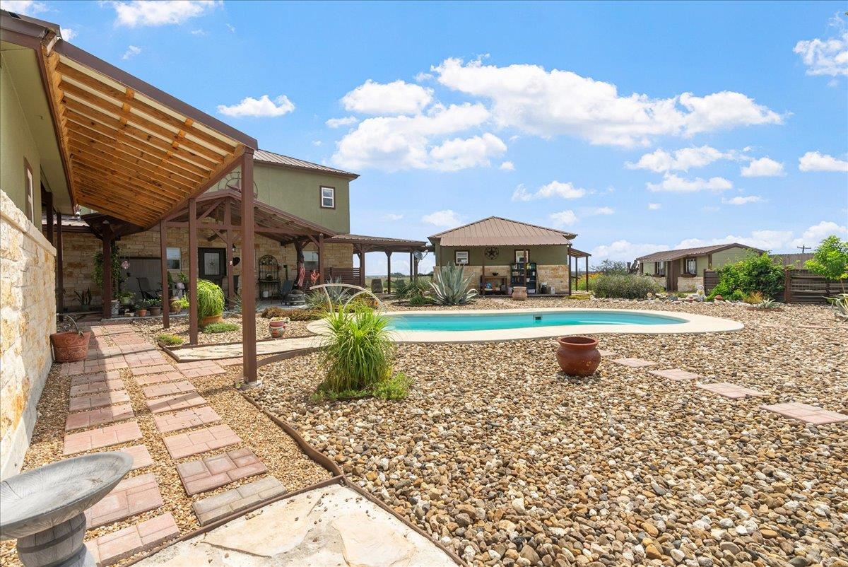 623 Nakishwana Cir, Sandia, TX 78383