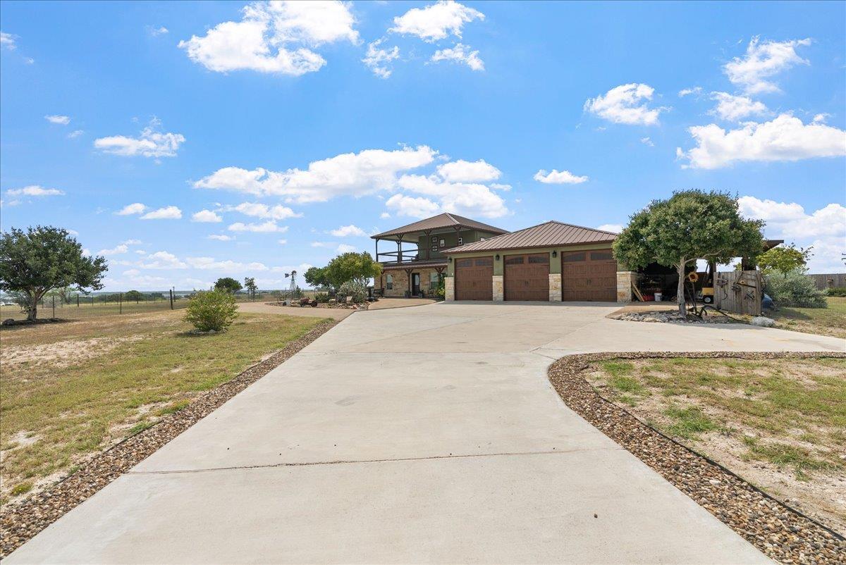 623 Nakishwana Cir, Sandia, TX 78383