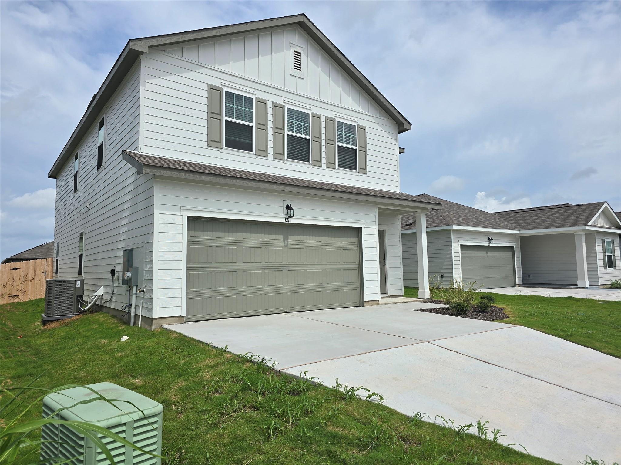 121 Blazilmar Ln, Taylor, TX 76574