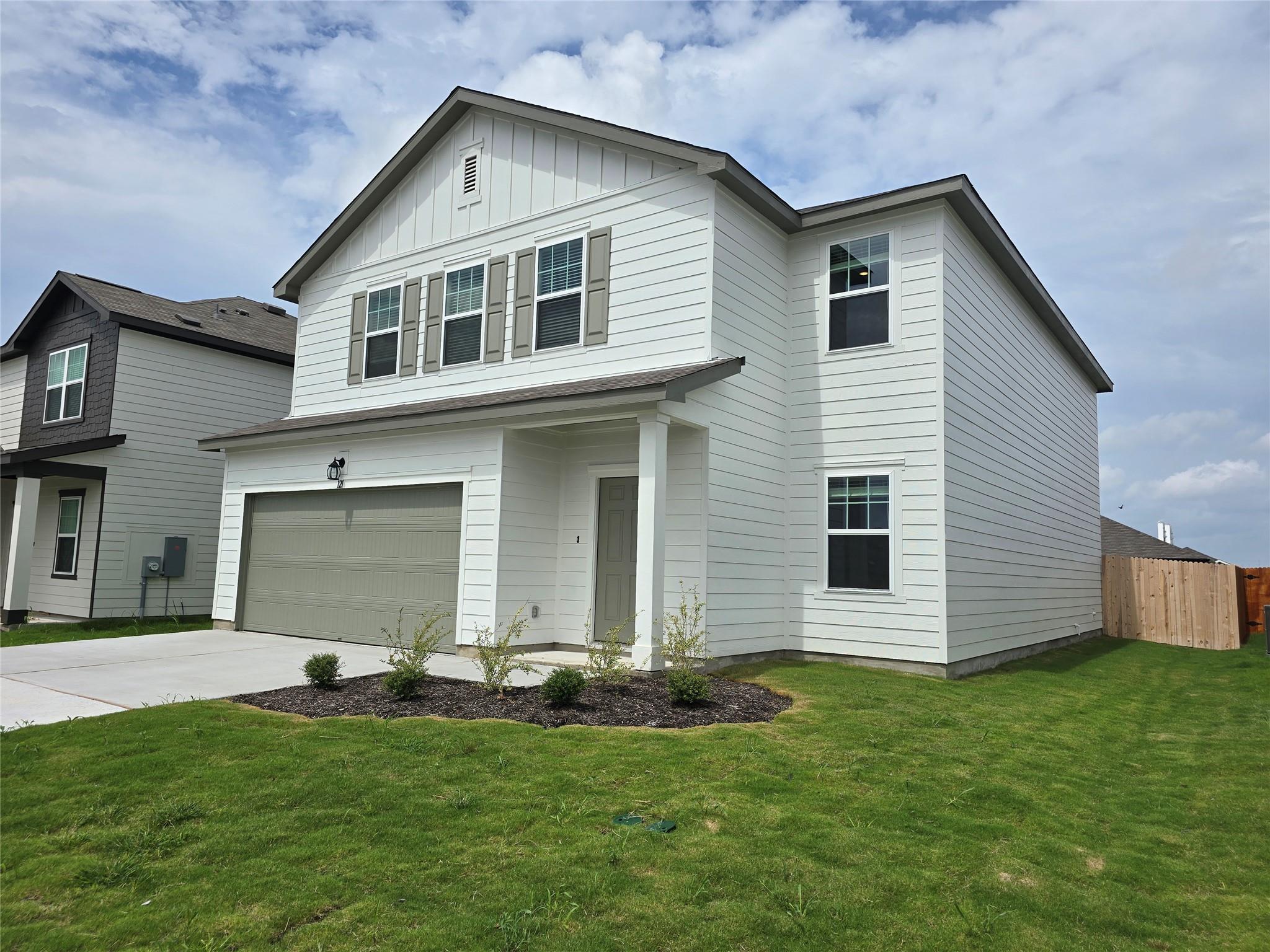 121 Blazilmar Ln, Taylor, TX 76574