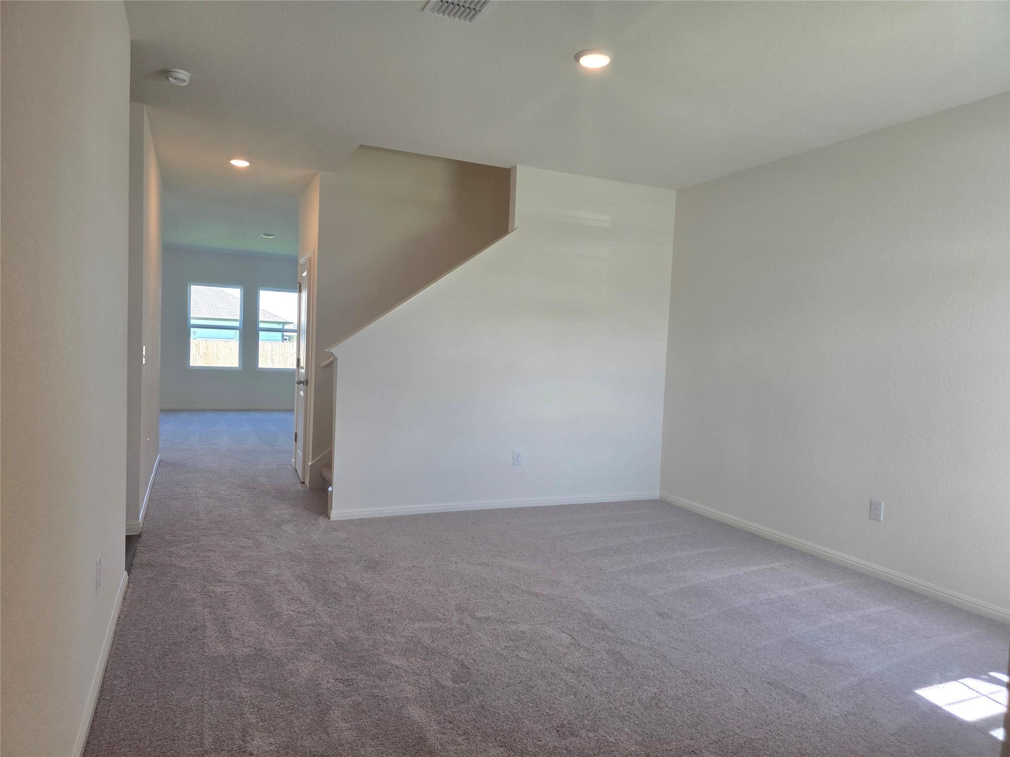 121 Blazilmar Ln, Taylor, TX 76574