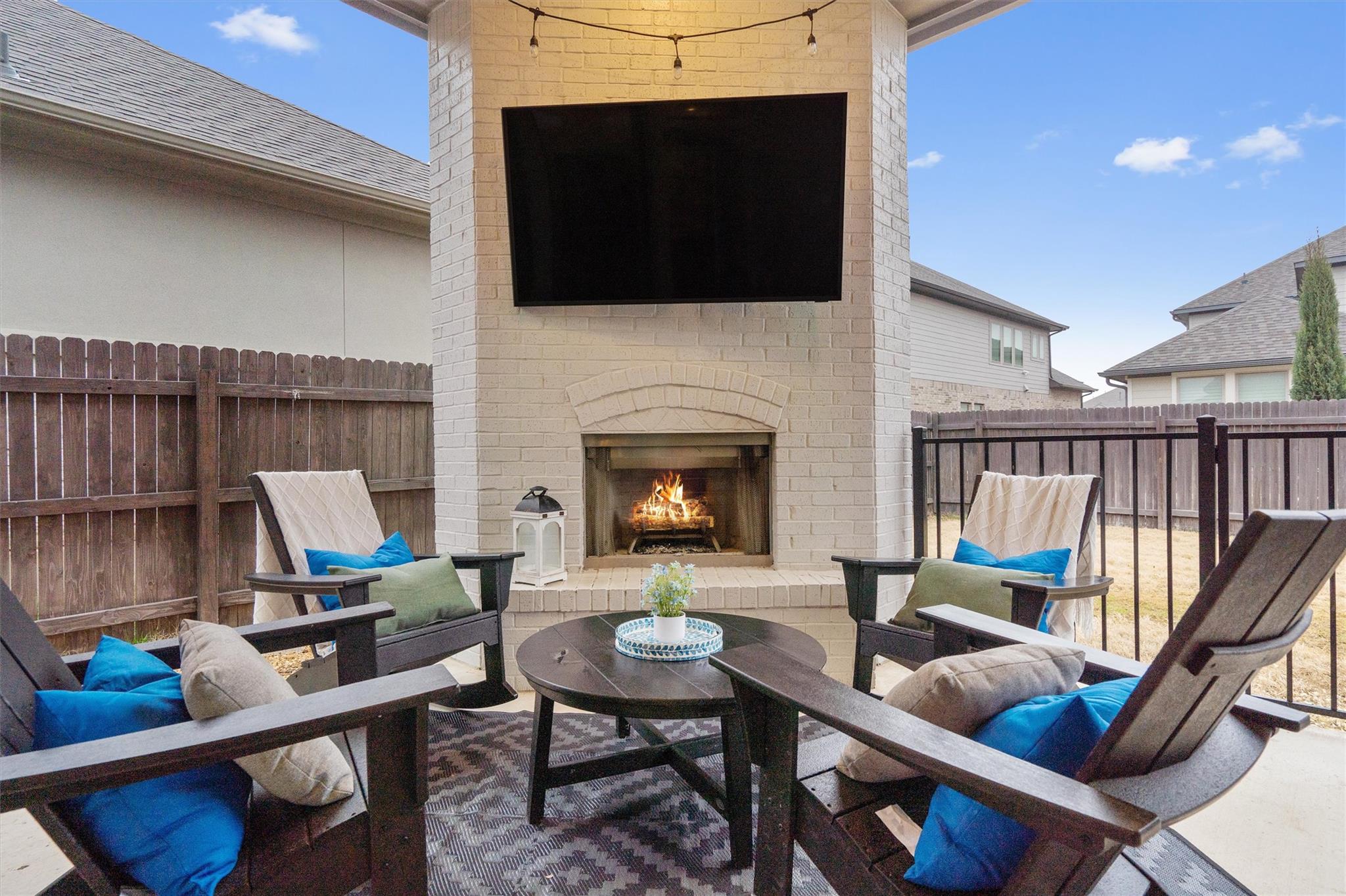 113 University Lands Dr, Liberty Hill, TX 78642