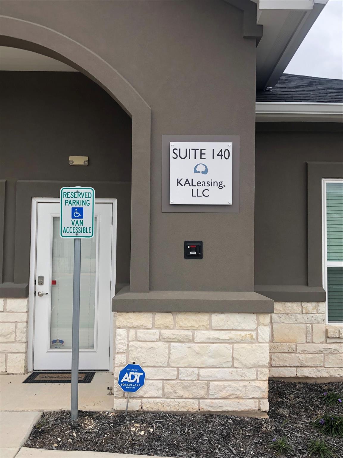 660 S Bagdad Rd # 140, Leander, TX 78641