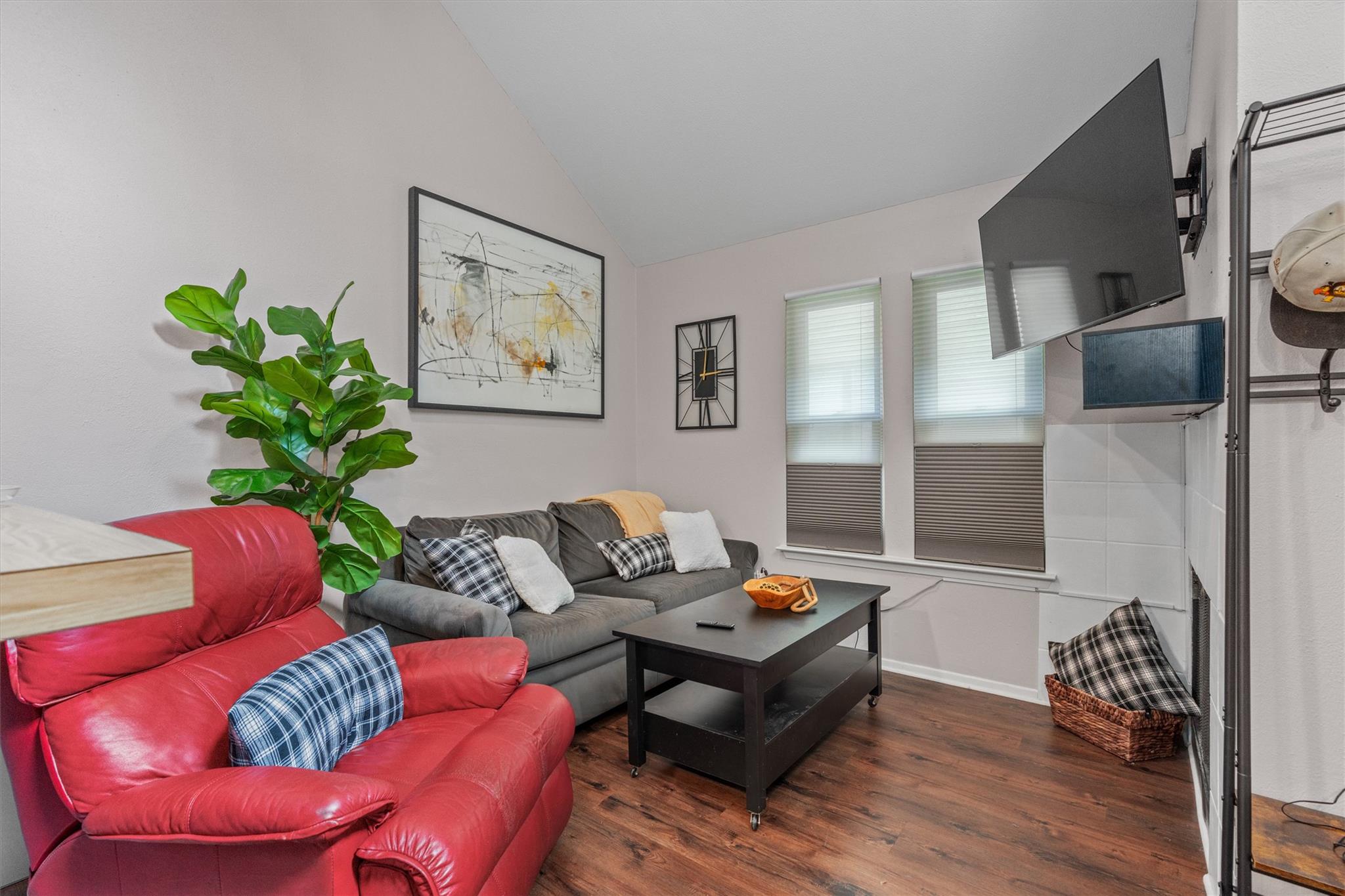 5608 Cougar Dr # 226, Austin, TX 78745