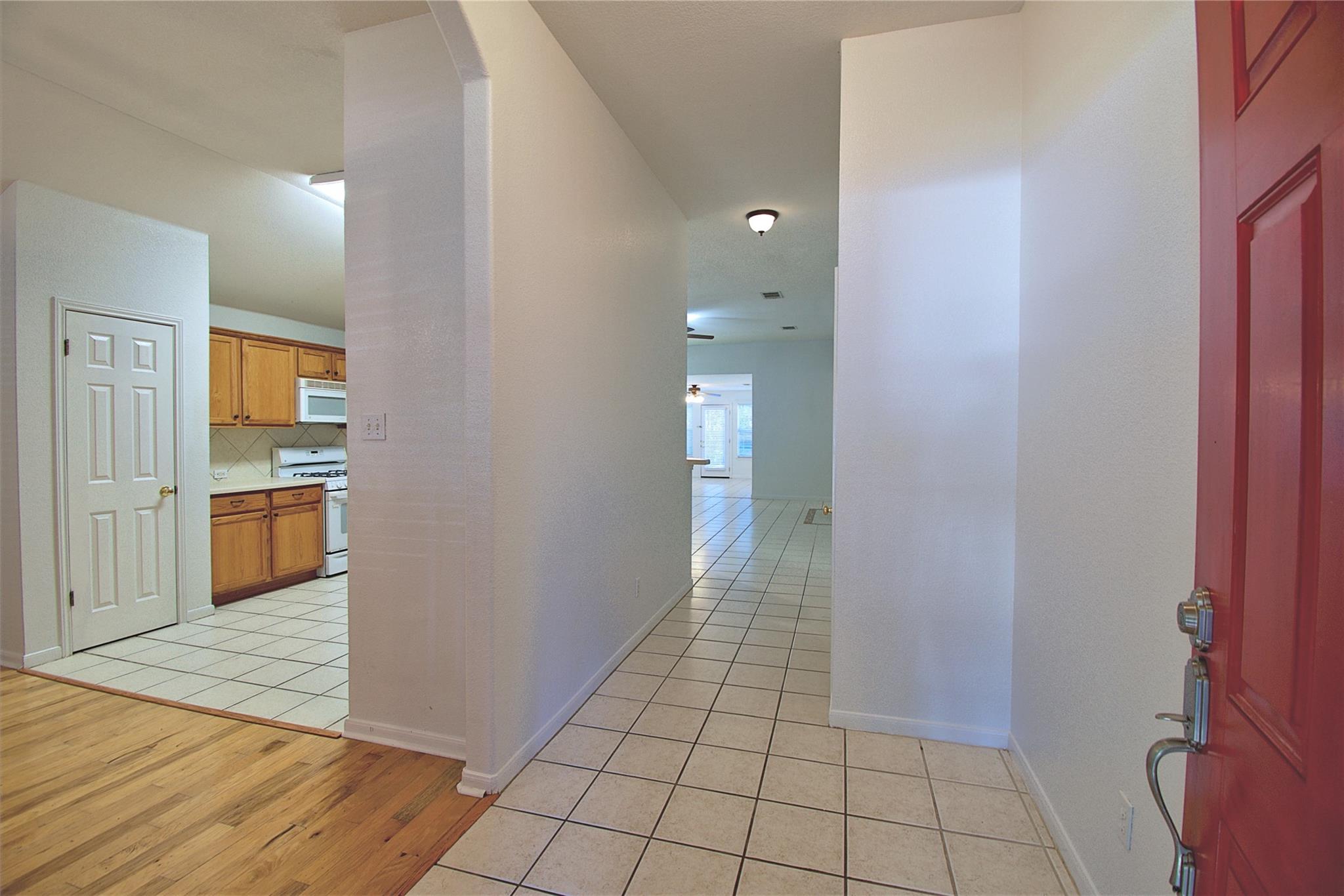 120 Greenside Ln, Georgetown, TX 78633