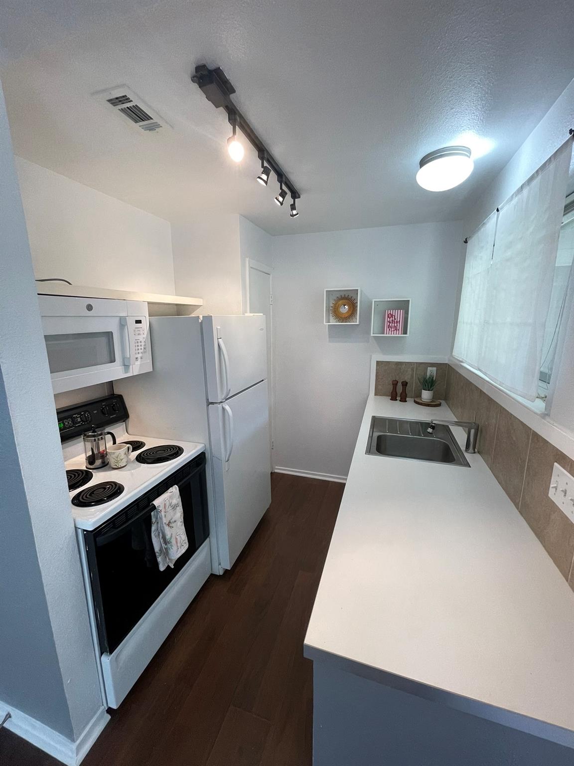 1514 Parker Ln # 110, Austin, TX 78741