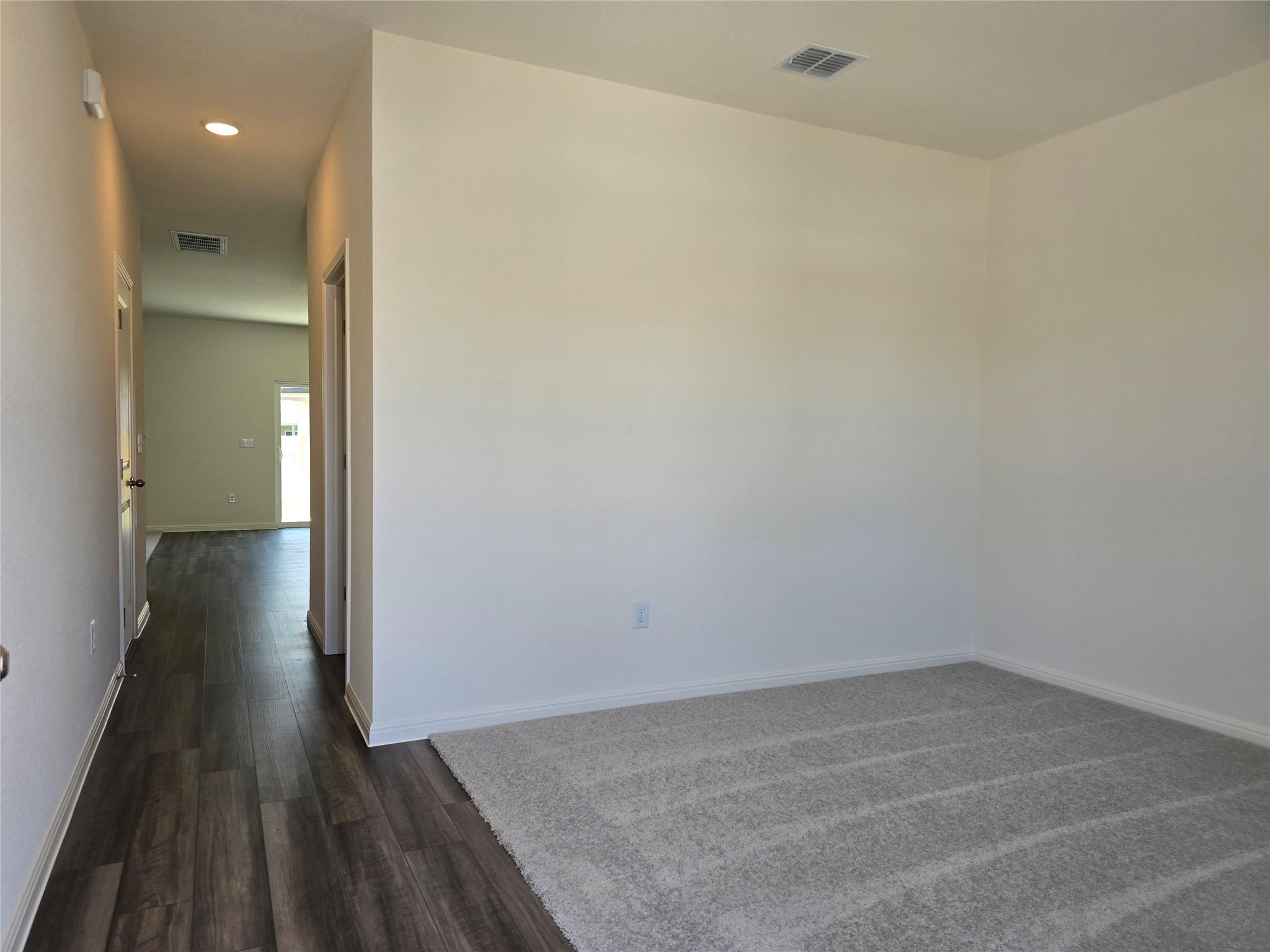 201 Rodgers Rd, Taylor, TX 76574