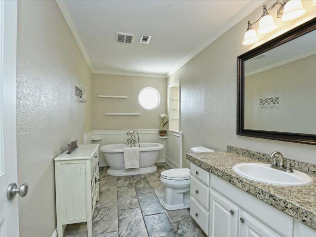 7606 Bar K Ranch Rd, Lago Vista, TX 78645