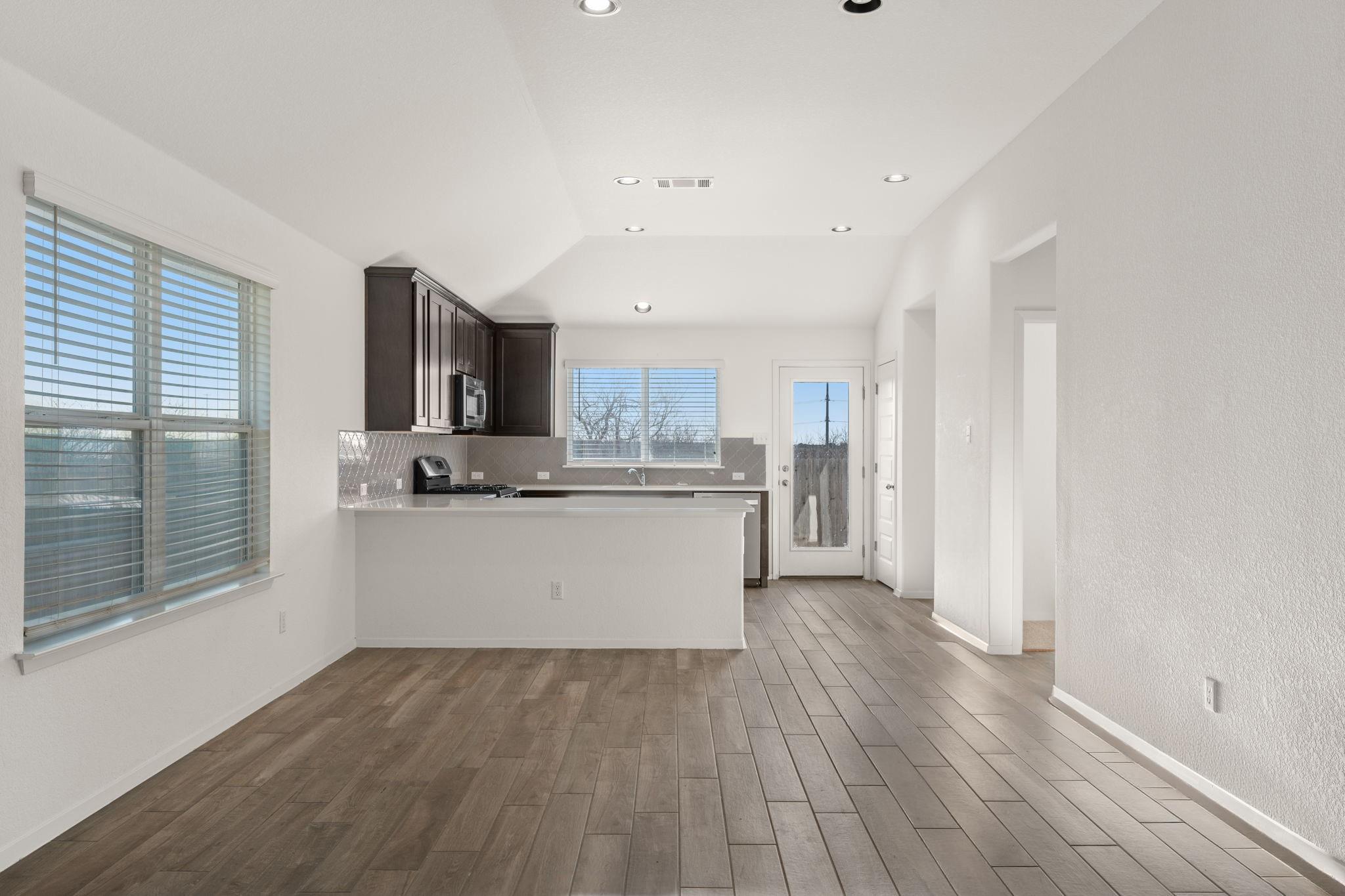 105 Tranchet Dr, Georgetown, TX 78626