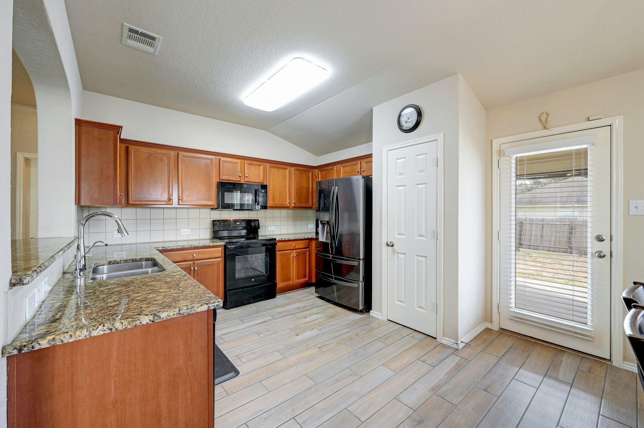 2136 Sinclair Dr, New Braunfels, TX 78130