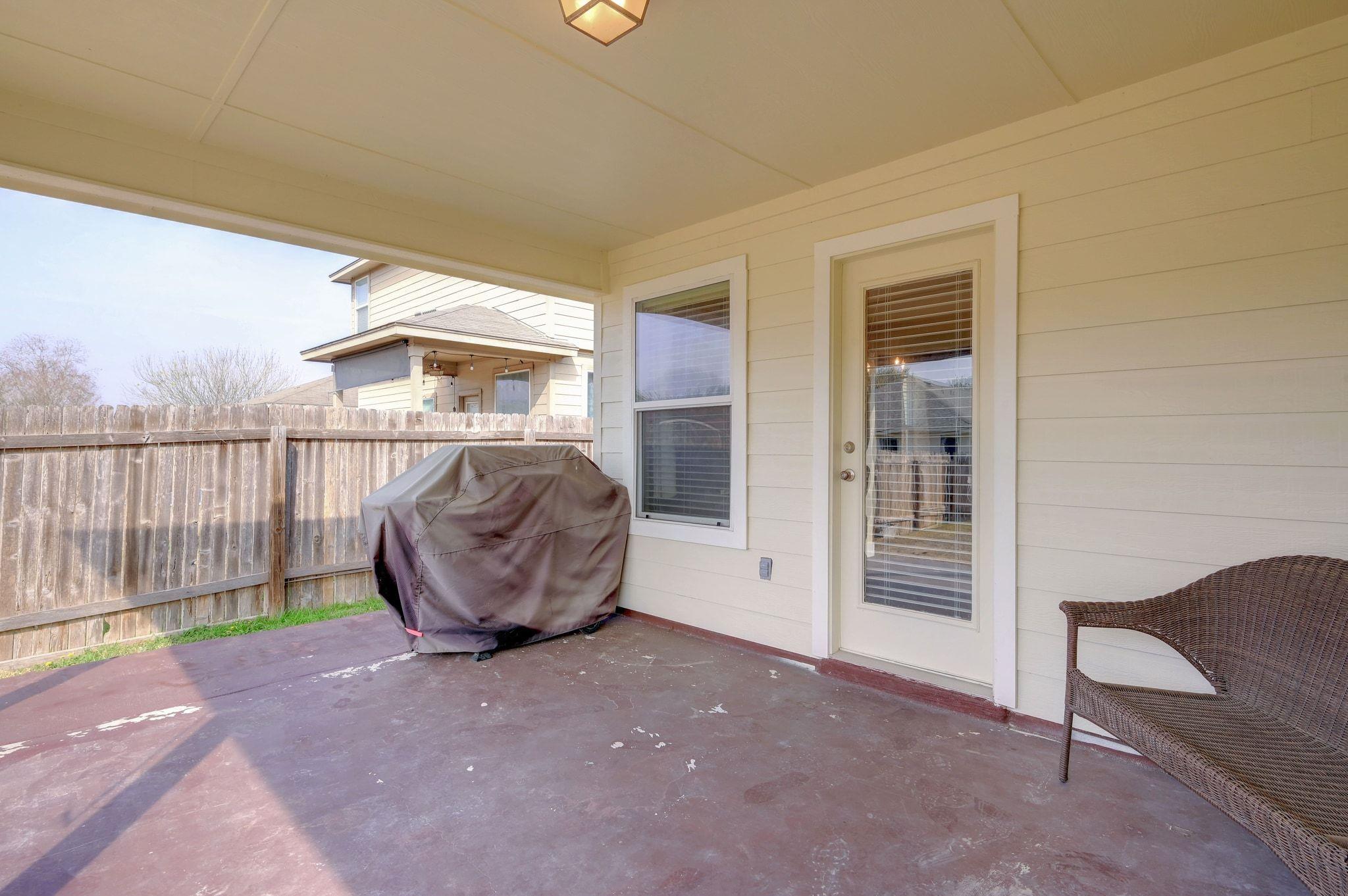 2136 Sinclair Dr, New Braunfels, TX 78130