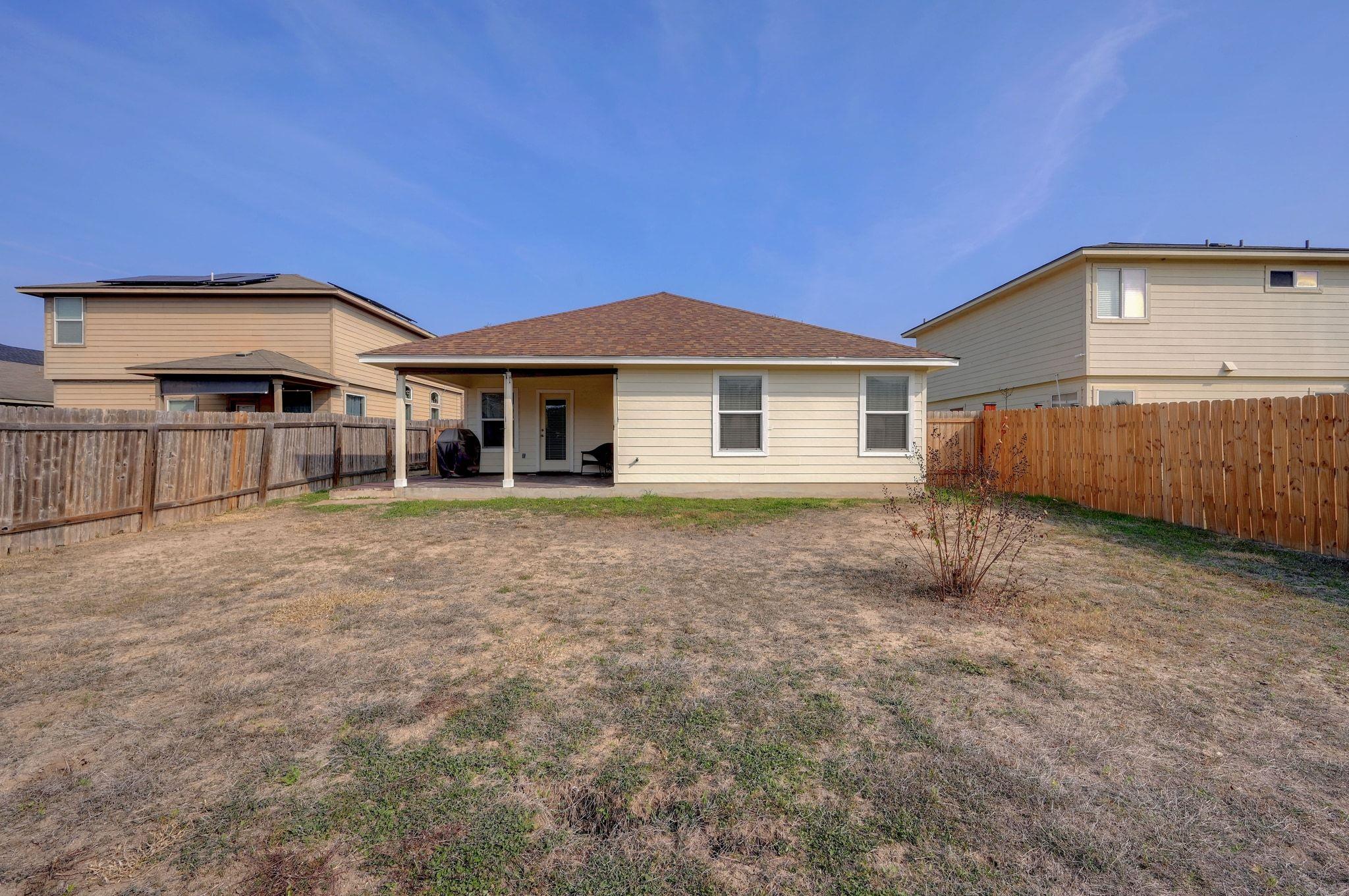 2136 Sinclair Dr, New Braunfels, TX 78130