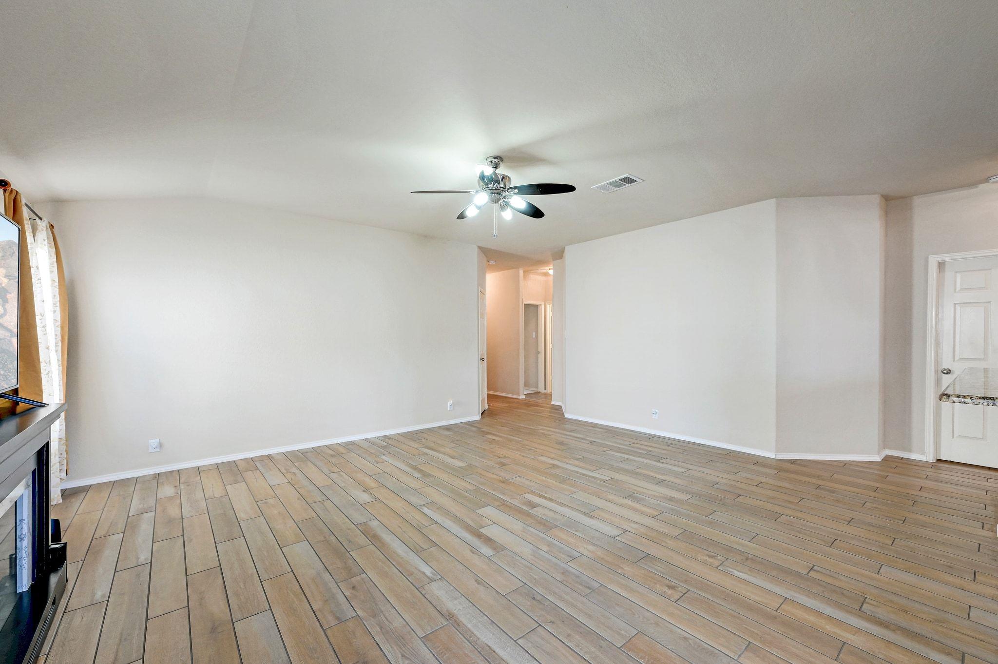 2136 Sinclair Dr, New Braunfels, TX 78130