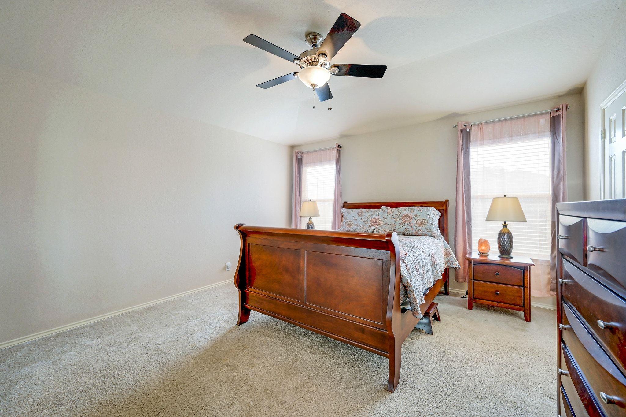 2136 Sinclair Dr, New Braunfels, TX 78130