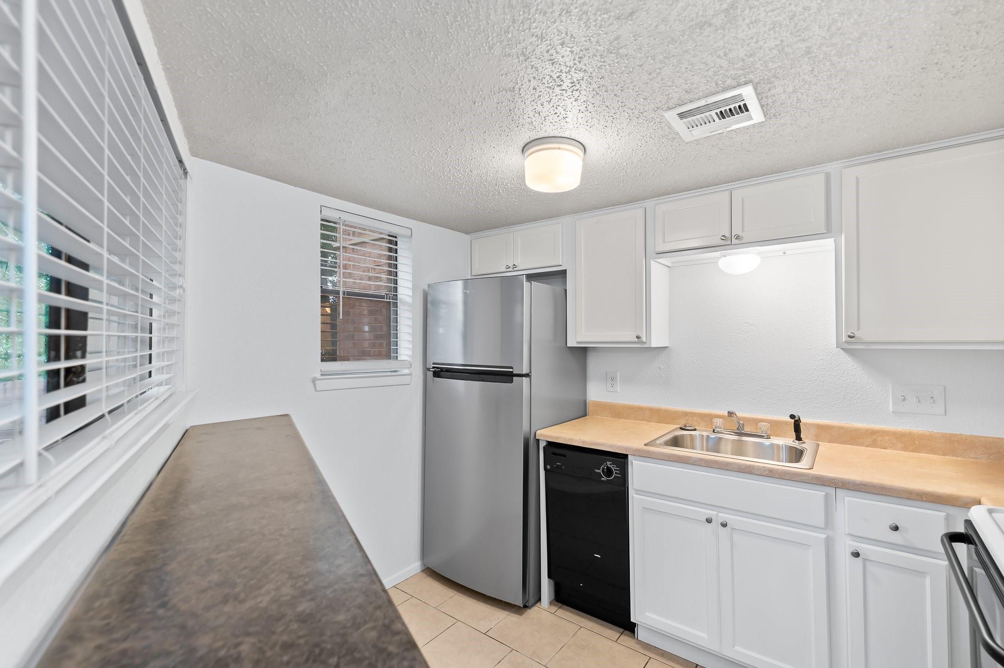 2500 Burleson Rd # 709, Austin, TX 78741