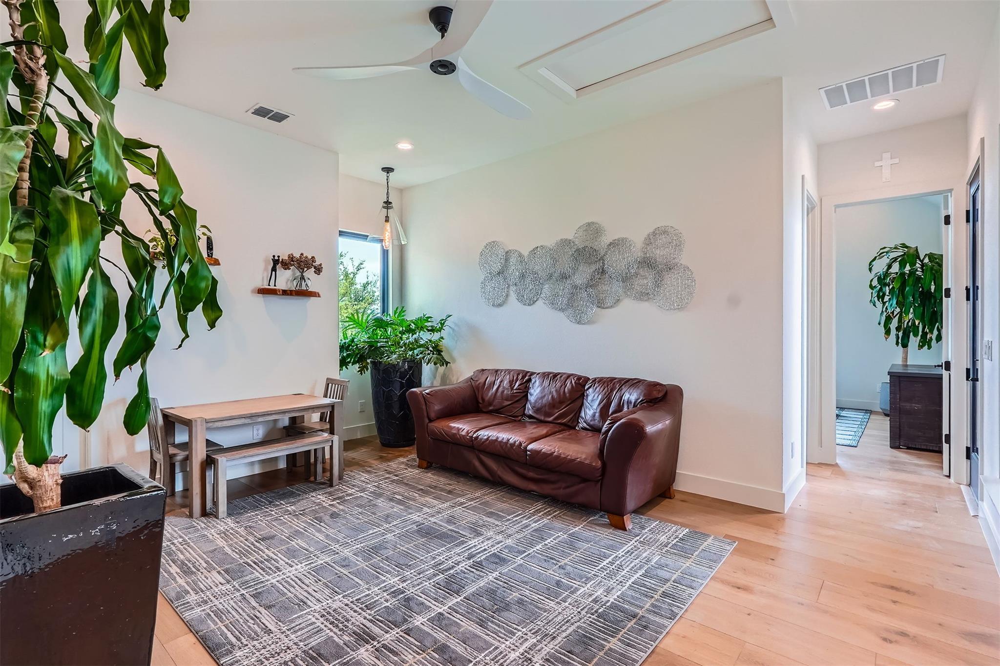 1733 Nightlife Cv, Spicewood, TX 78669