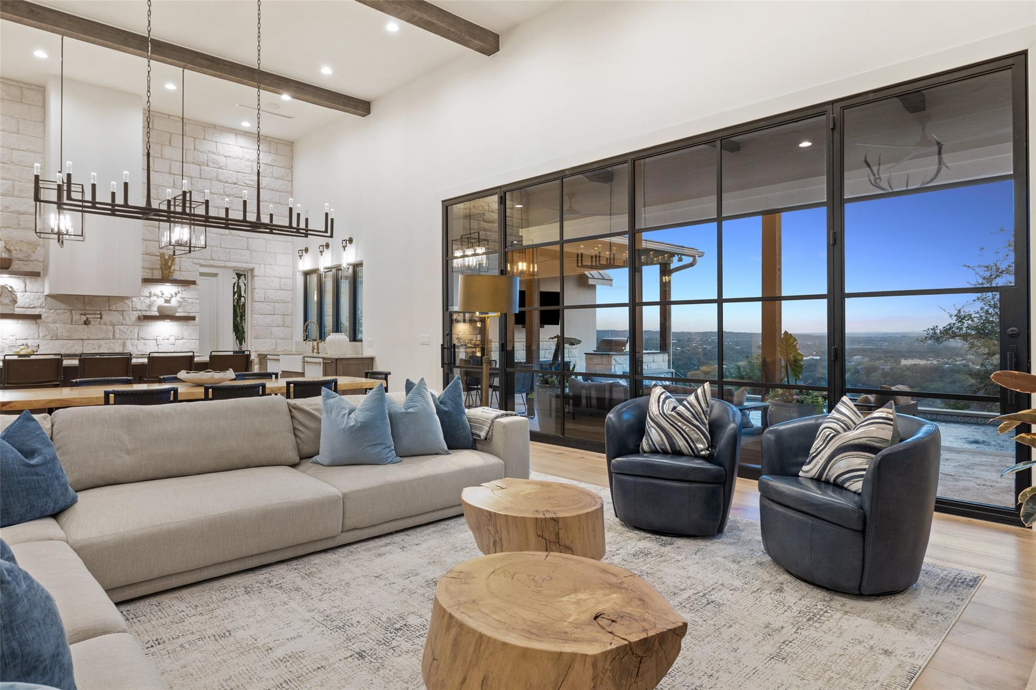 1733 Nightlife Cv, Spicewood, TX 78669