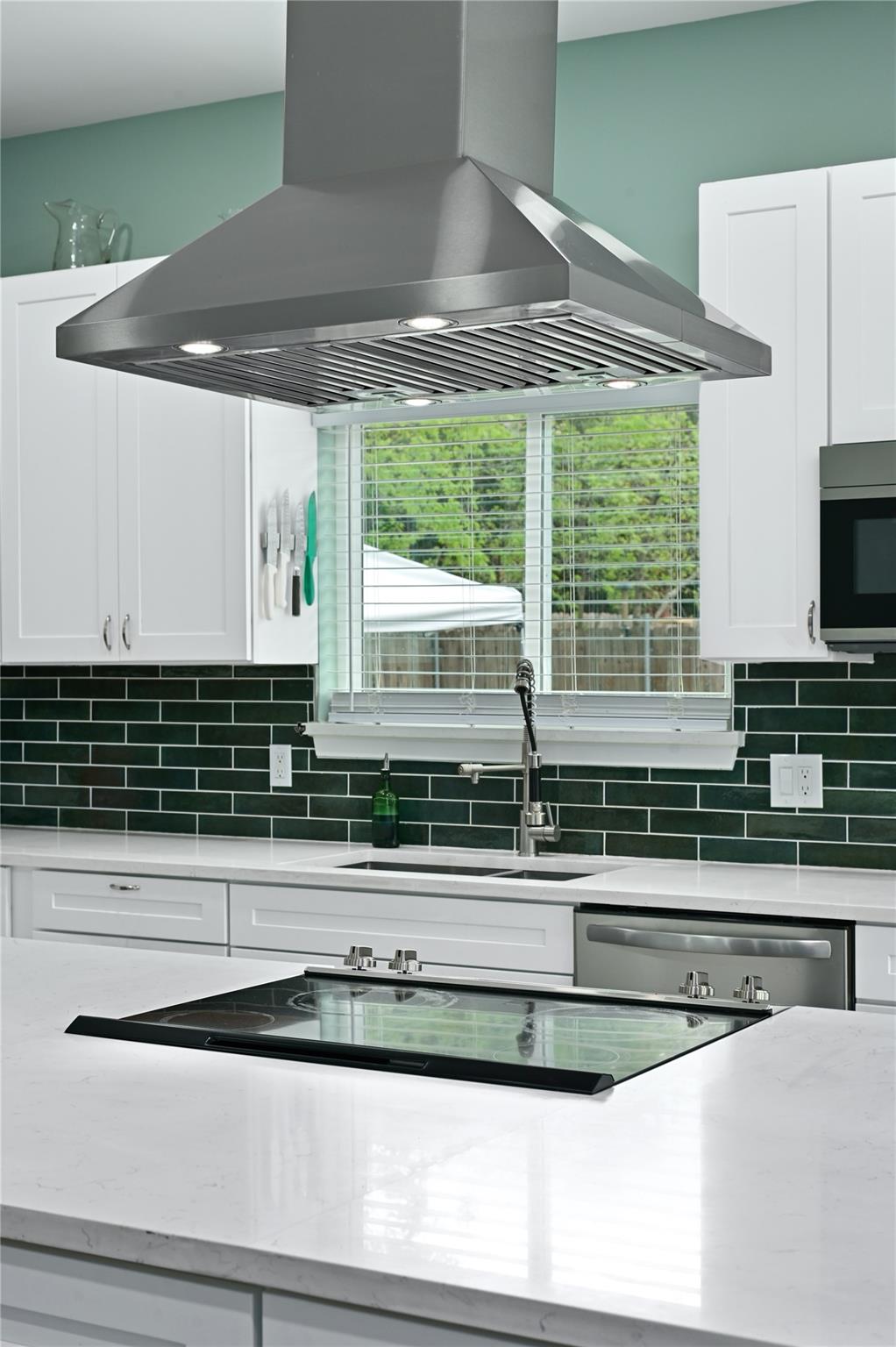 7317 Shadywood Dr, Austin, TX 78745