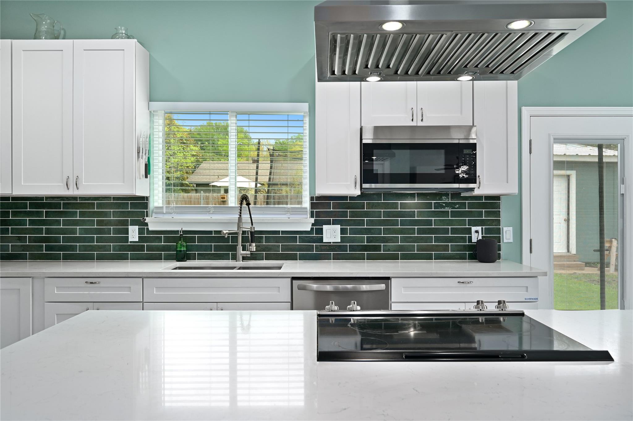 7317 Shadywood Dr, Austin, TX 78745