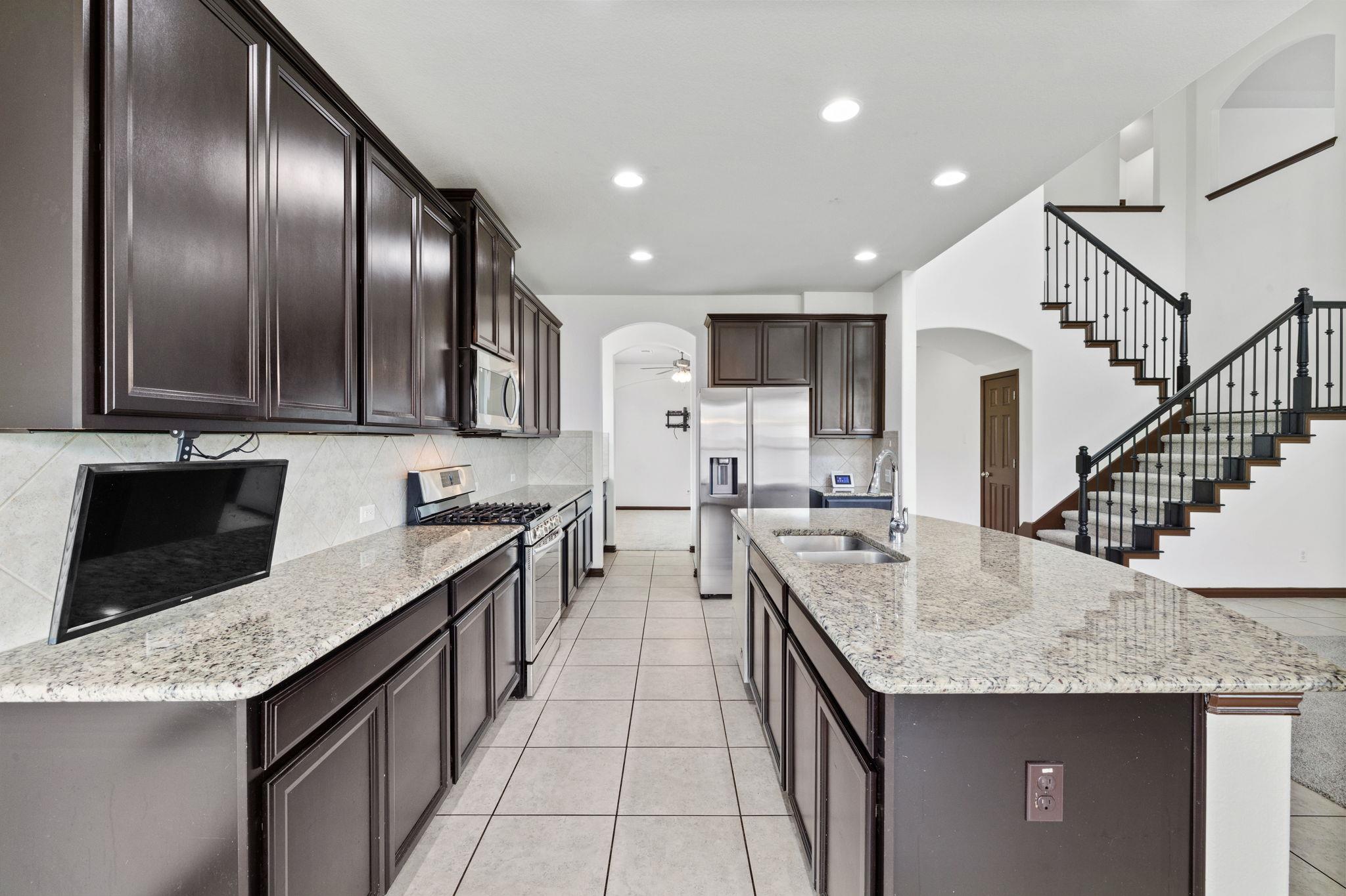 221 Mandana St, Leander, TX 78641