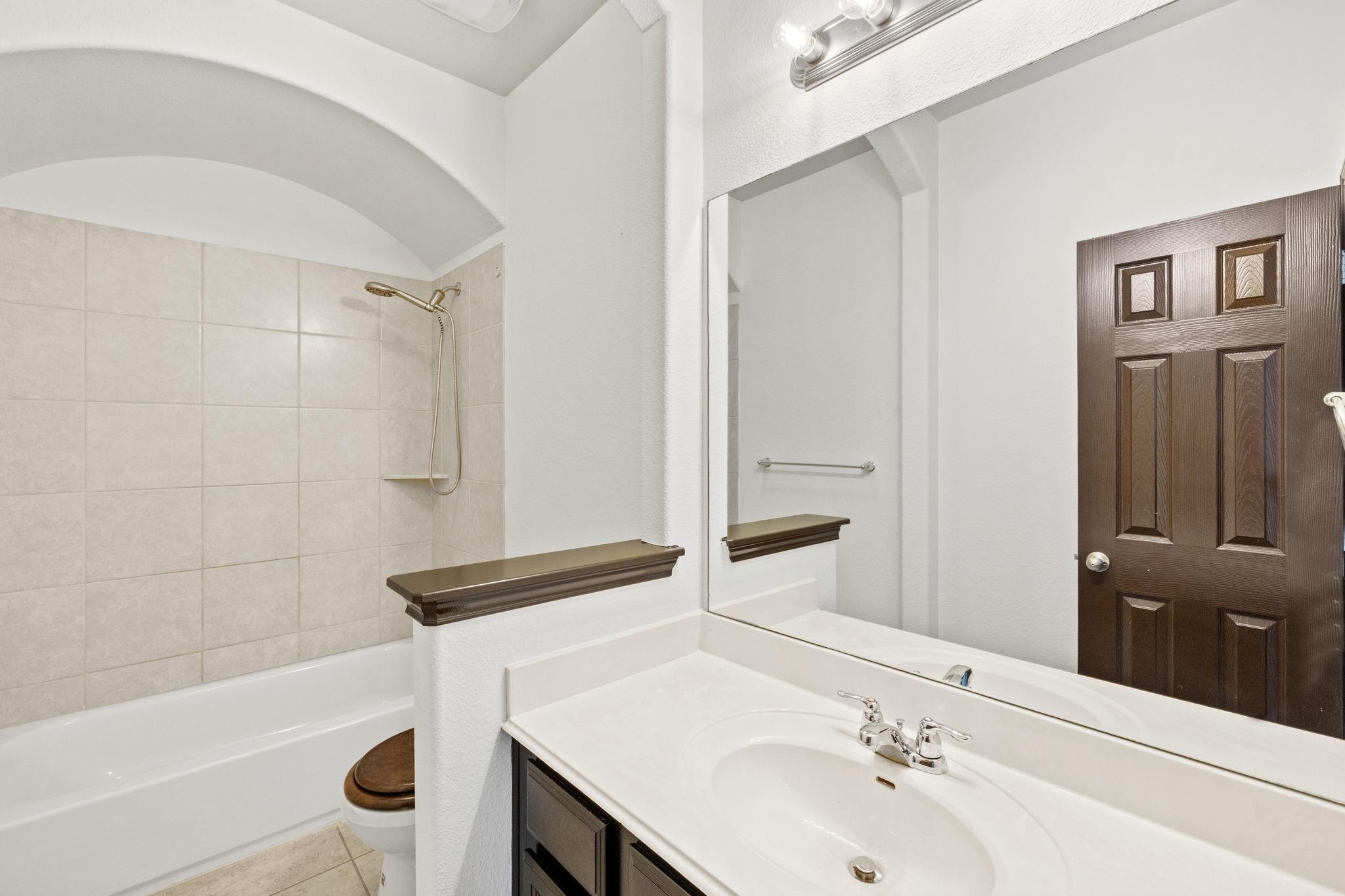 221 Mandana St, Leander, TX 78641