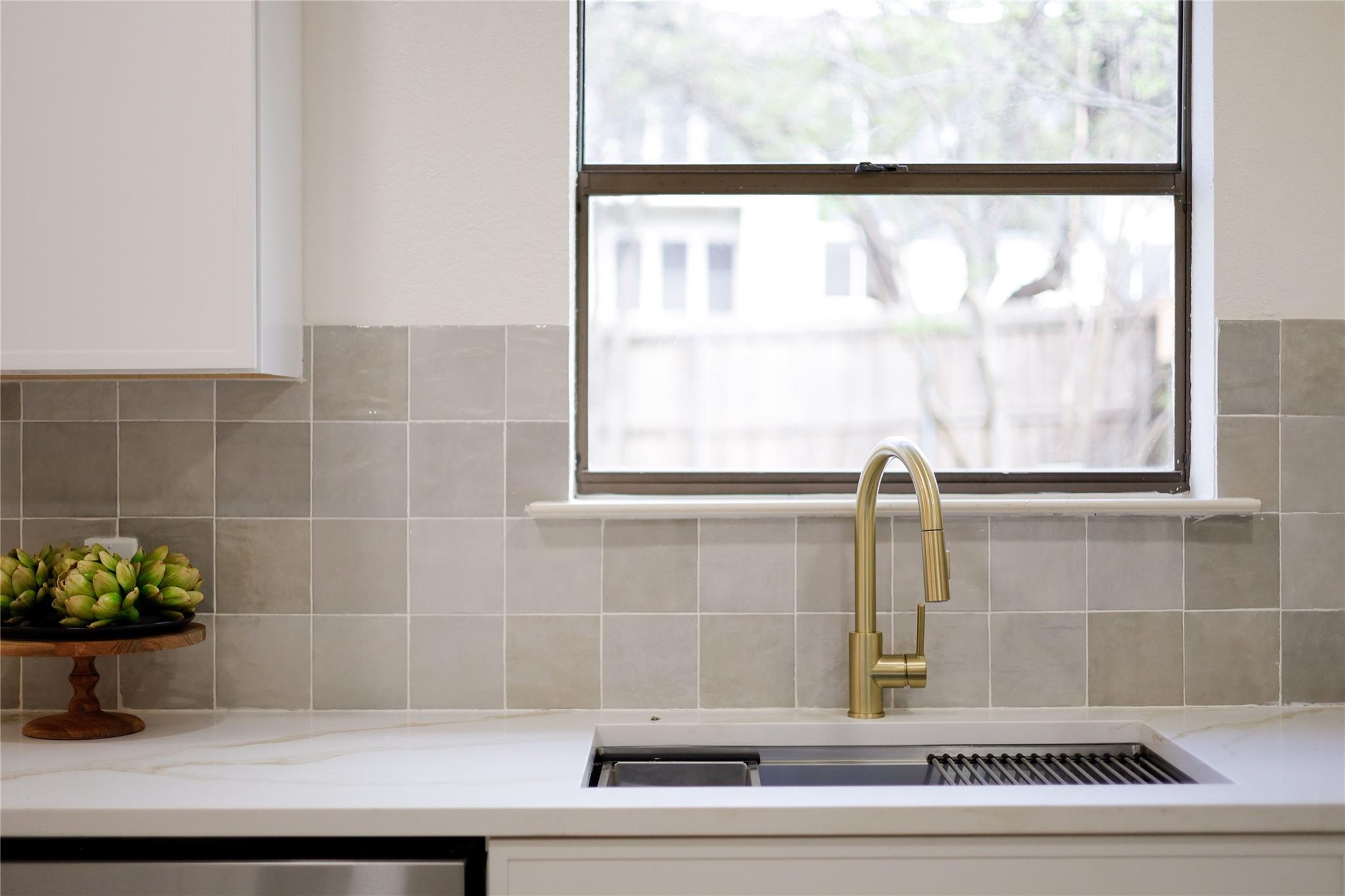 13265 Kerrville Folkway Dr, Austin, TX 78729