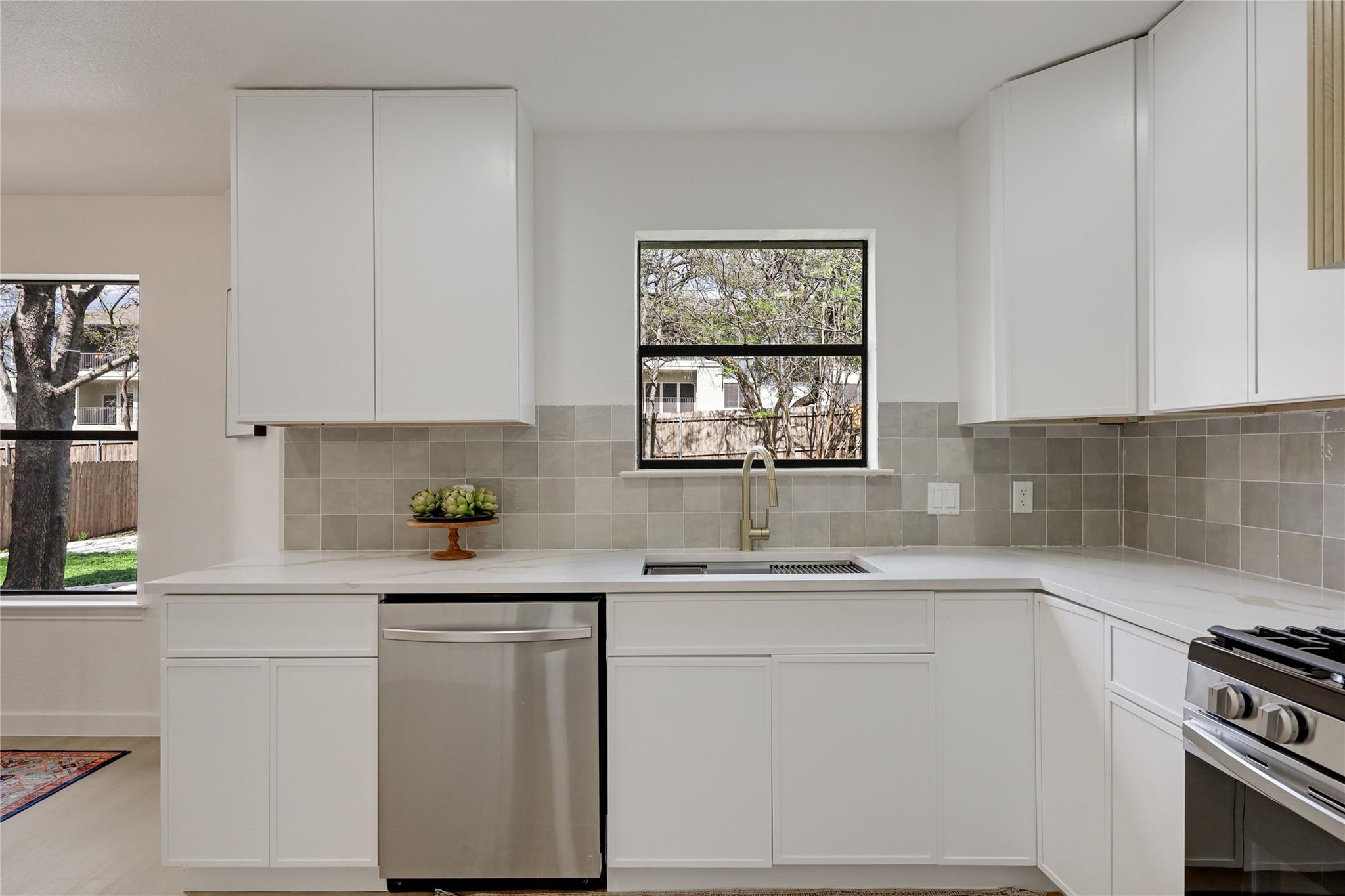 13265 Kerrville Folkway Dr, Austin, TX 78729