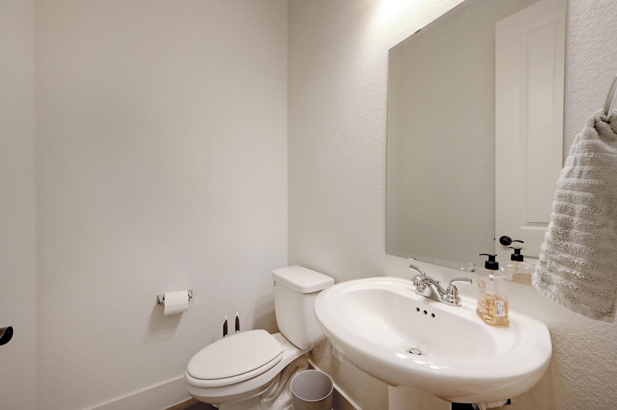 132 Lambs Ear Path, San Marcos, TX 78666