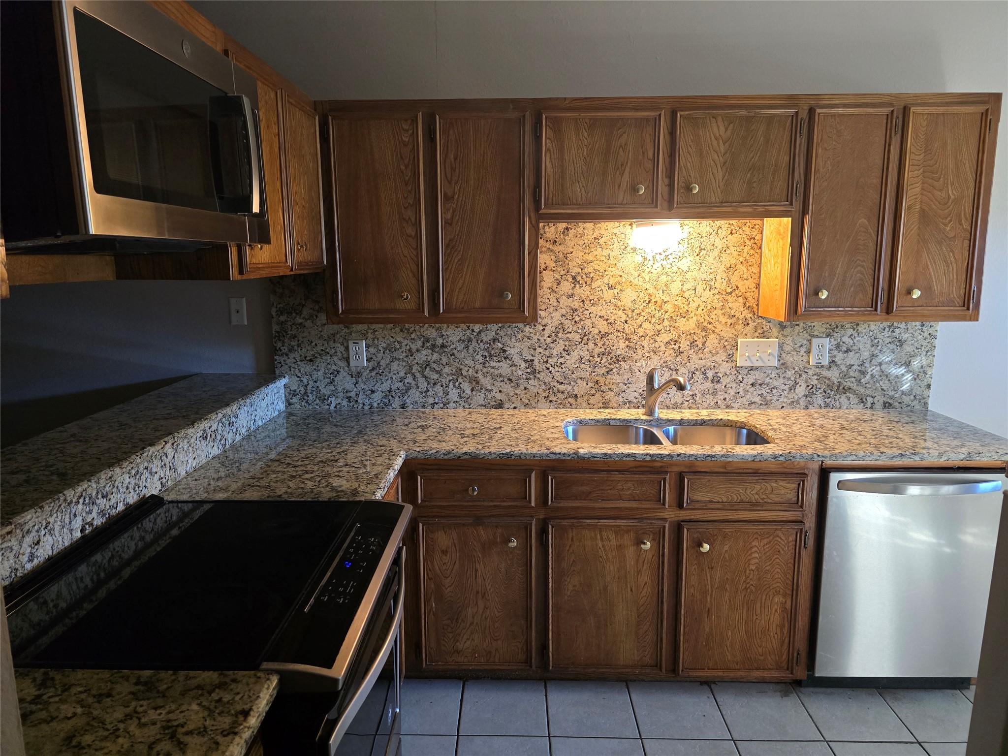 2414 Longview St # 205, Austin, TX 78705