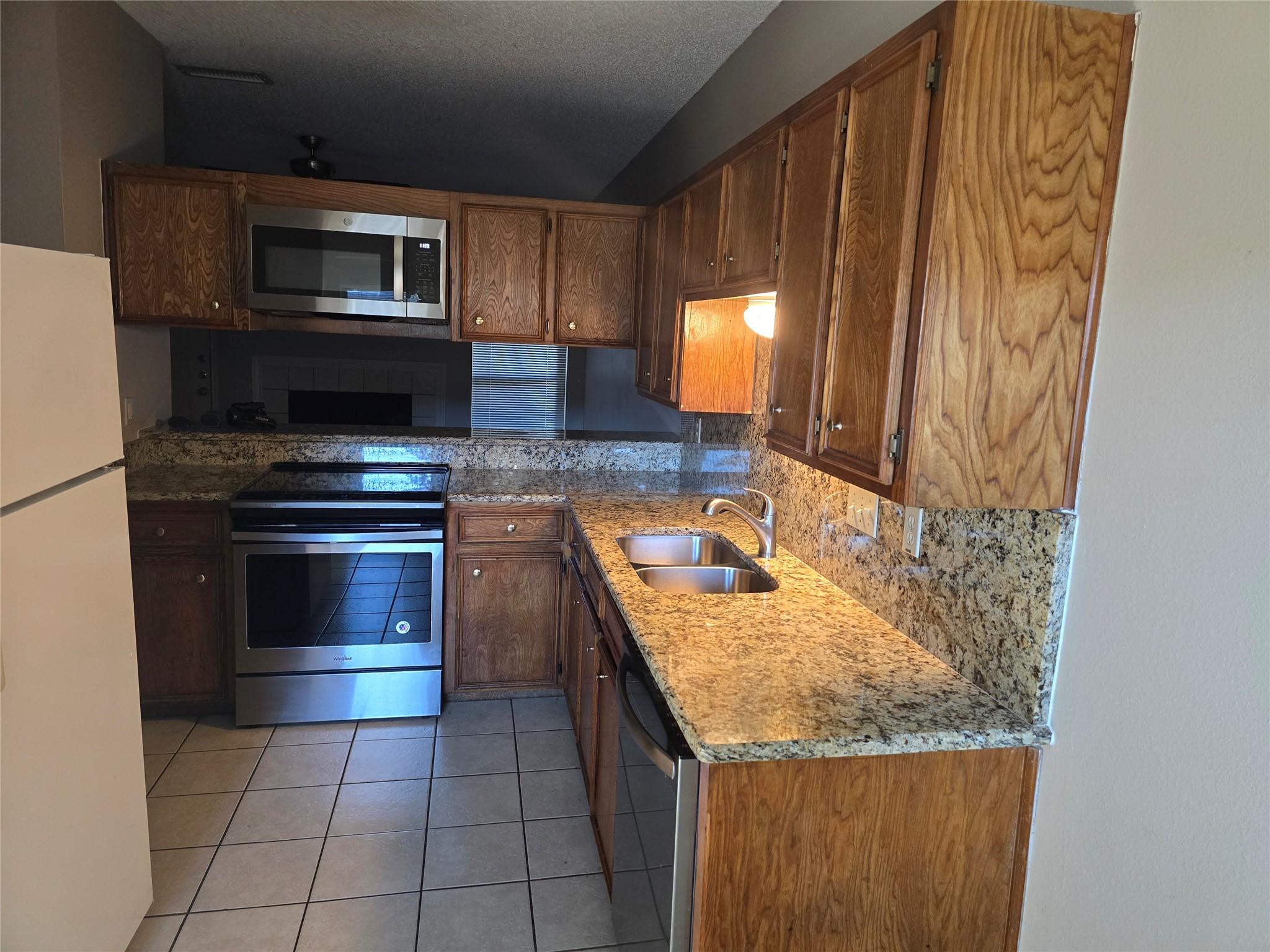 2414 Longview St # 205, Austin, TX 78705