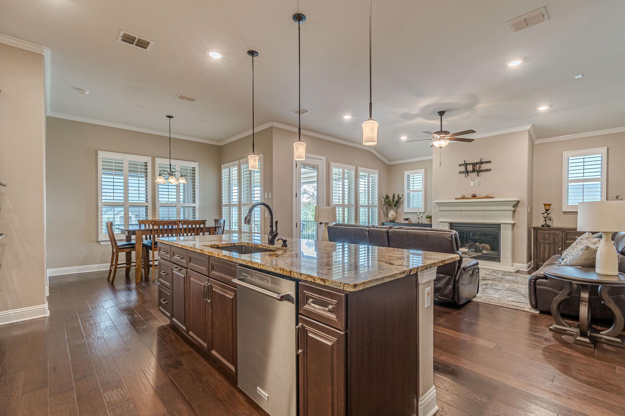 504 Calming Agave Way, San Marcos, TX 78666