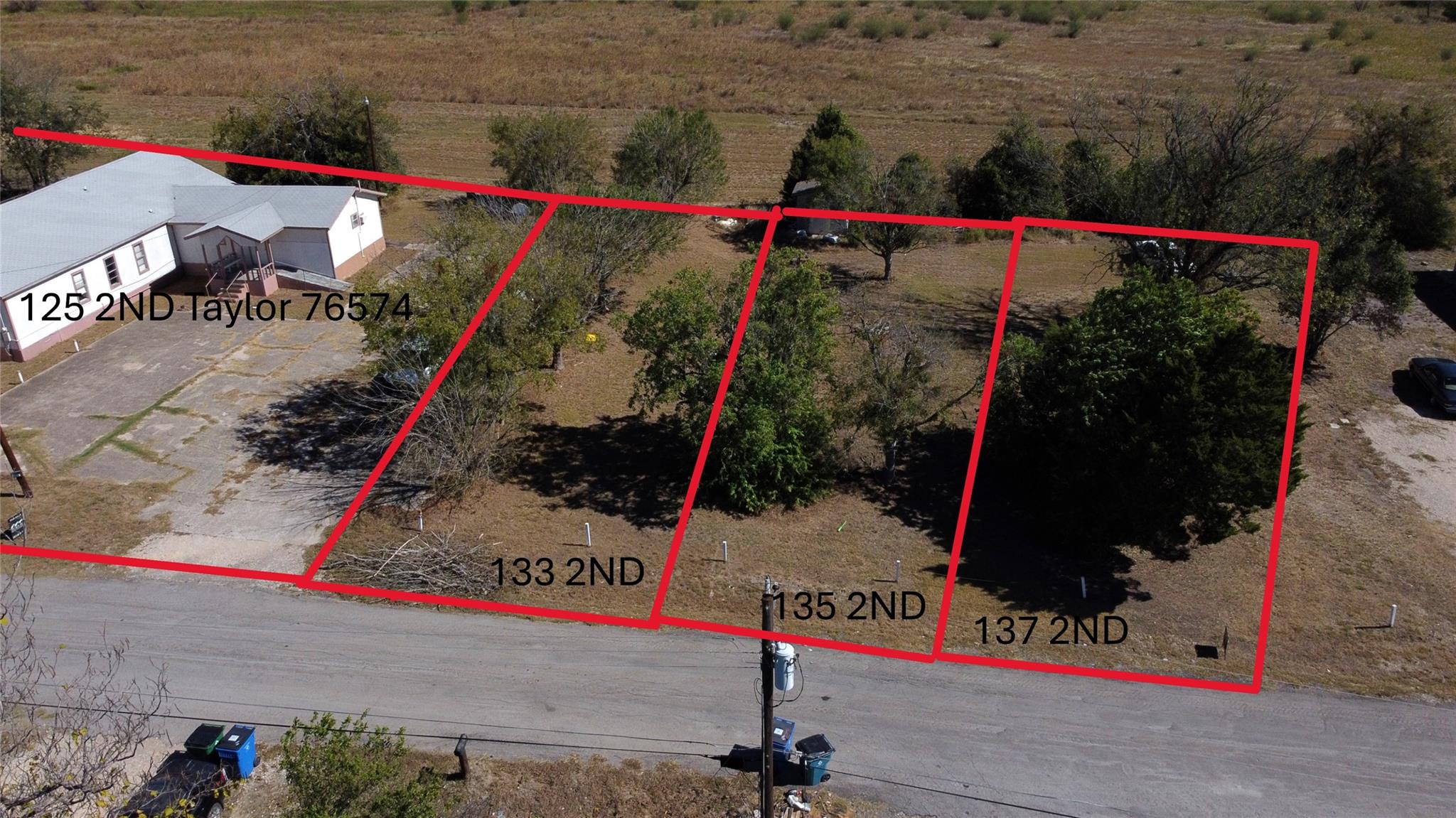 137 2nd Ave, Taylor, TX 76574