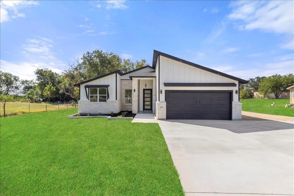 809 FM 467, Seguin, TX 78155