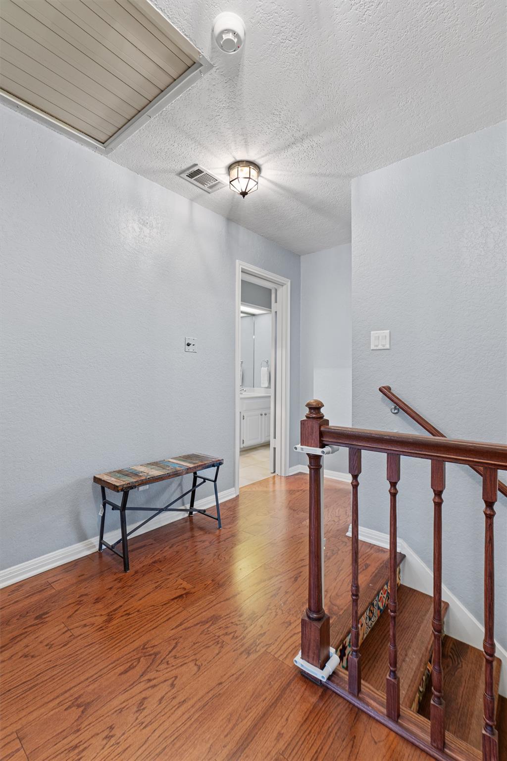 10648 Floral Park Dr, Austin, TX 78759