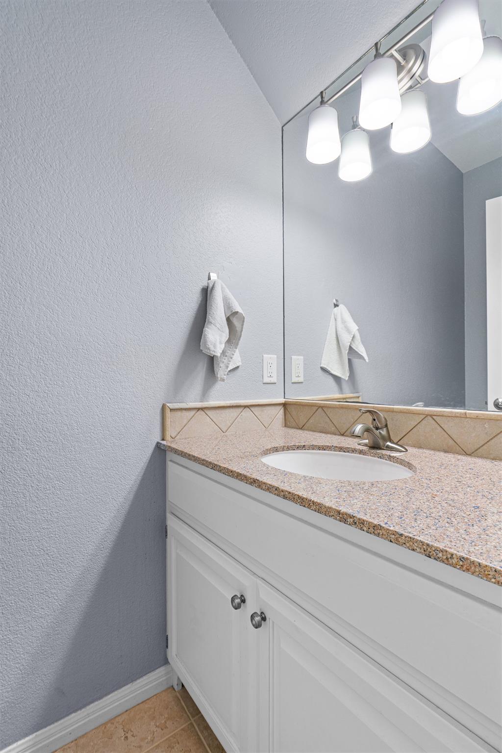 10648 Floral Park Dr, Austin, TX 78759