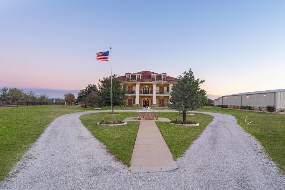 1694 County Road 102, Llano, TX 78643