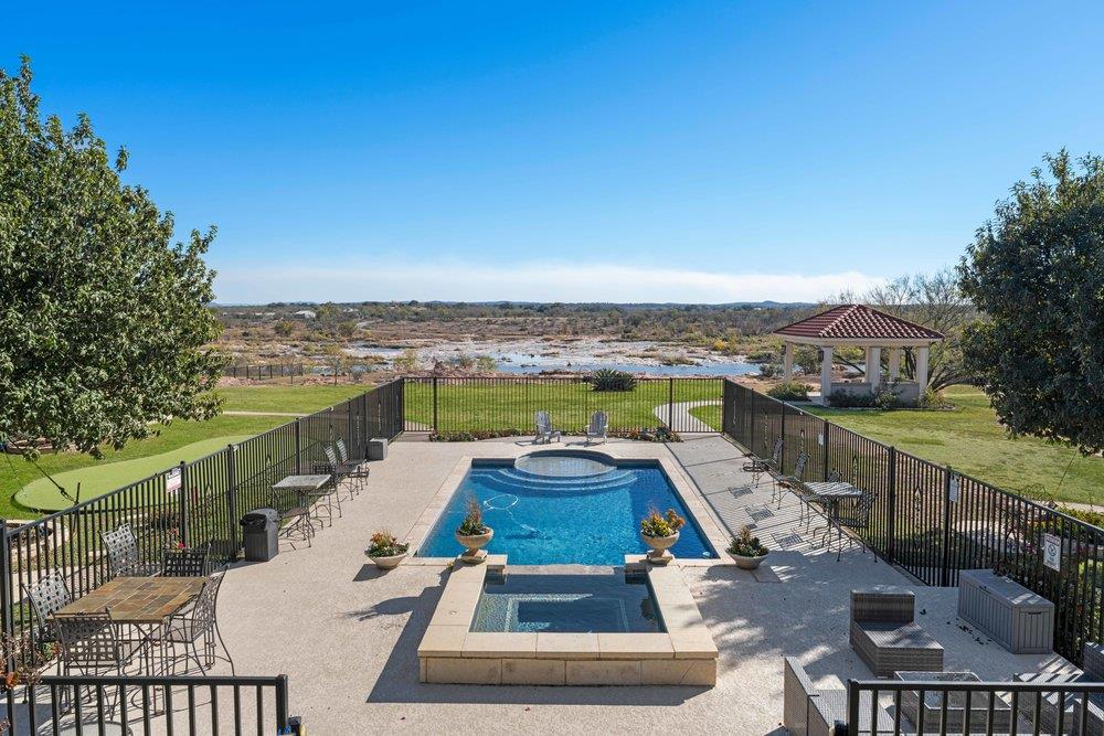 1694 County Road 102, Llano, TX 78643