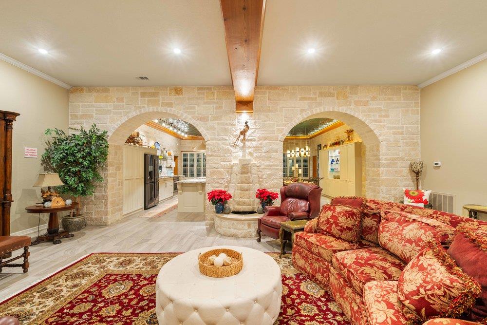 1694 County Road 102, Llano, TX 78643