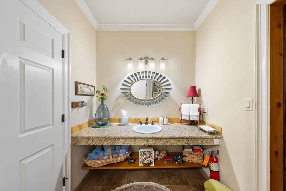 1694 County Road 102, Llano, TX 78643