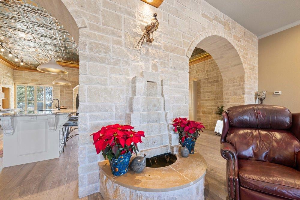 1694 County Road 102, Llano, TX 78643