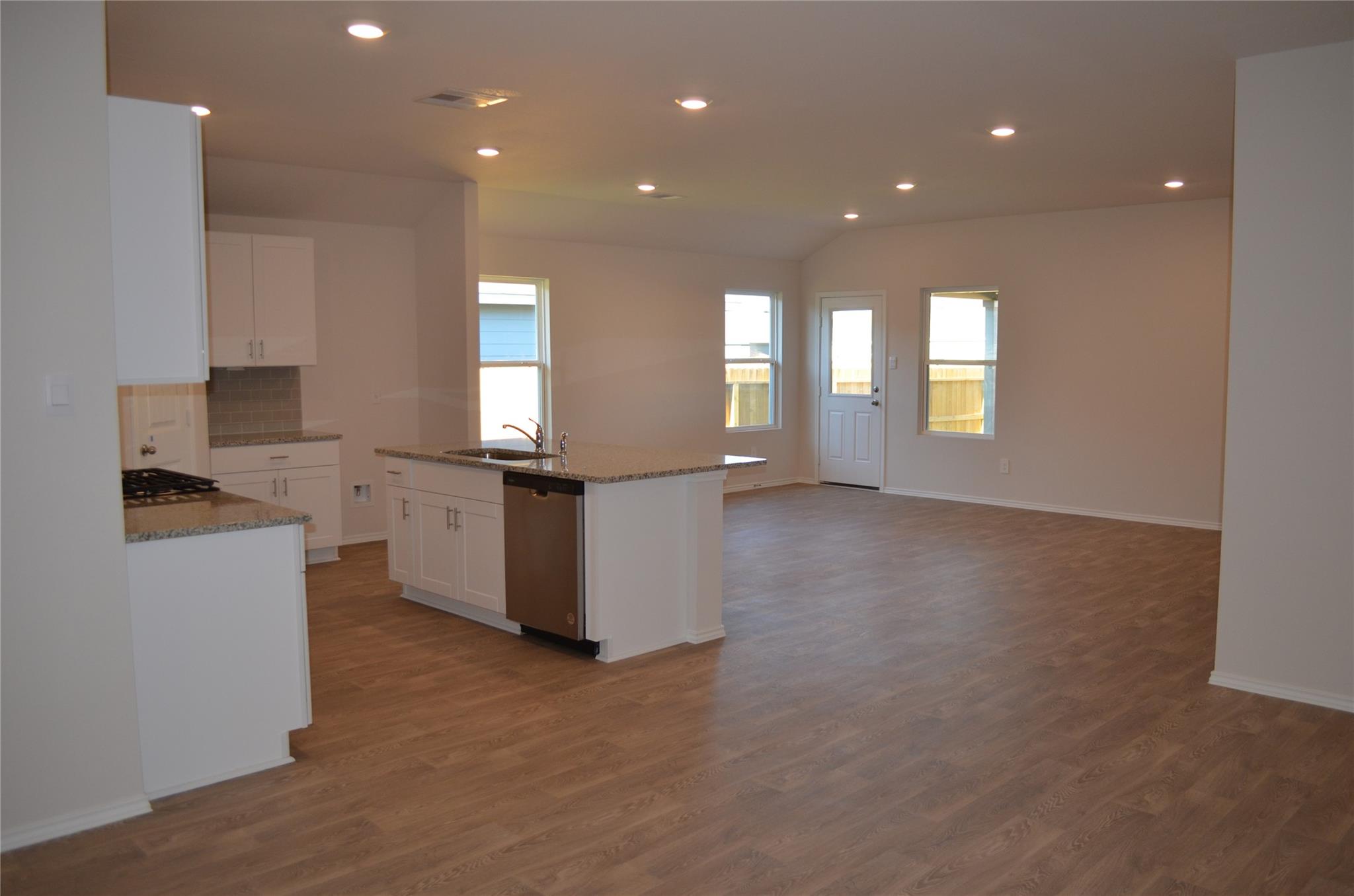 1806 Windsor Blvd, Lockhart, TX 78644