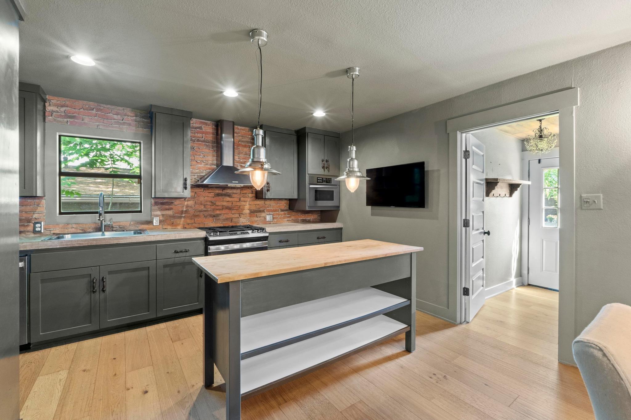 118 Havana St, Austin, TX 78704