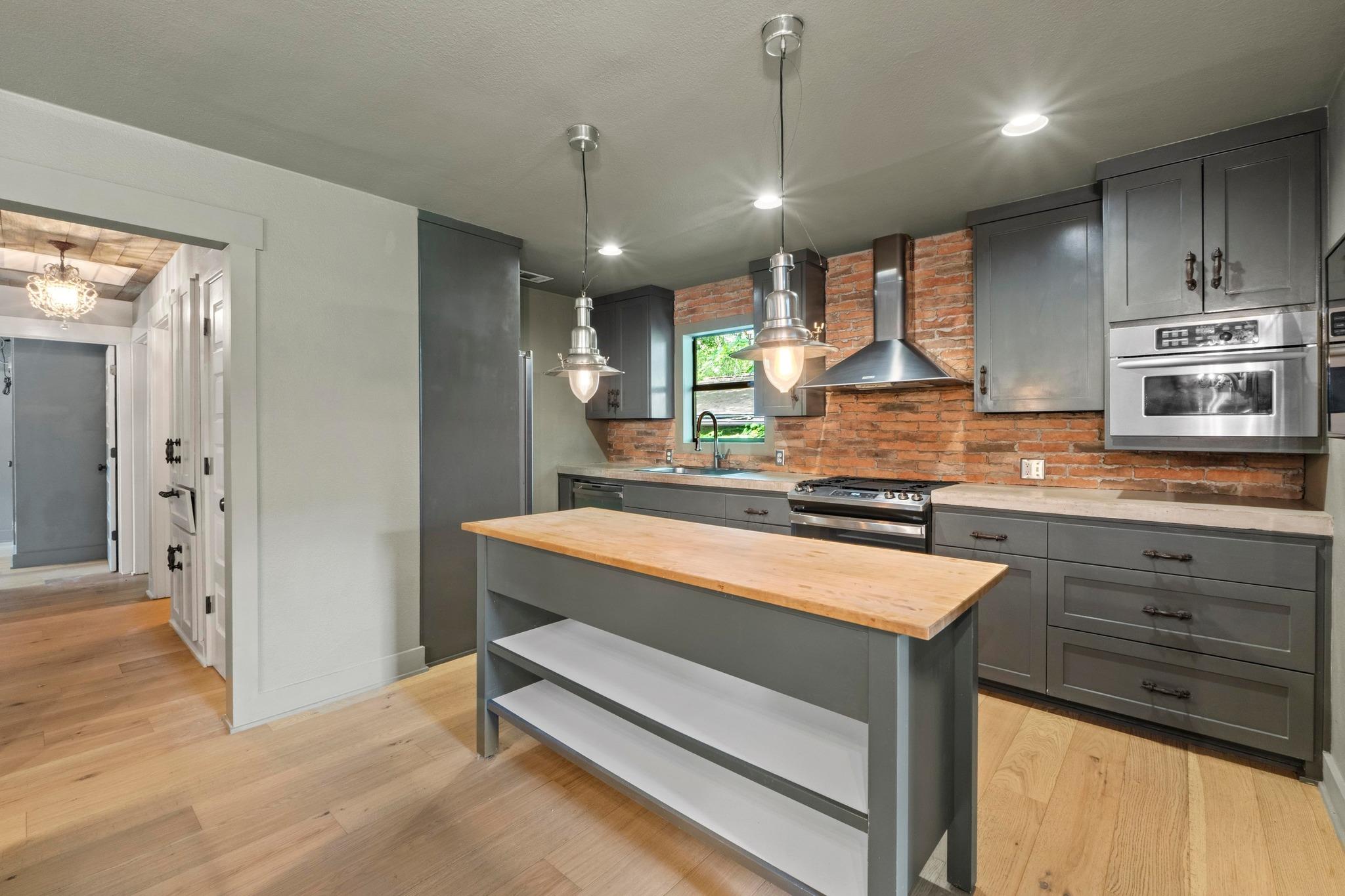 118 Havana St, Austin, TX 78704