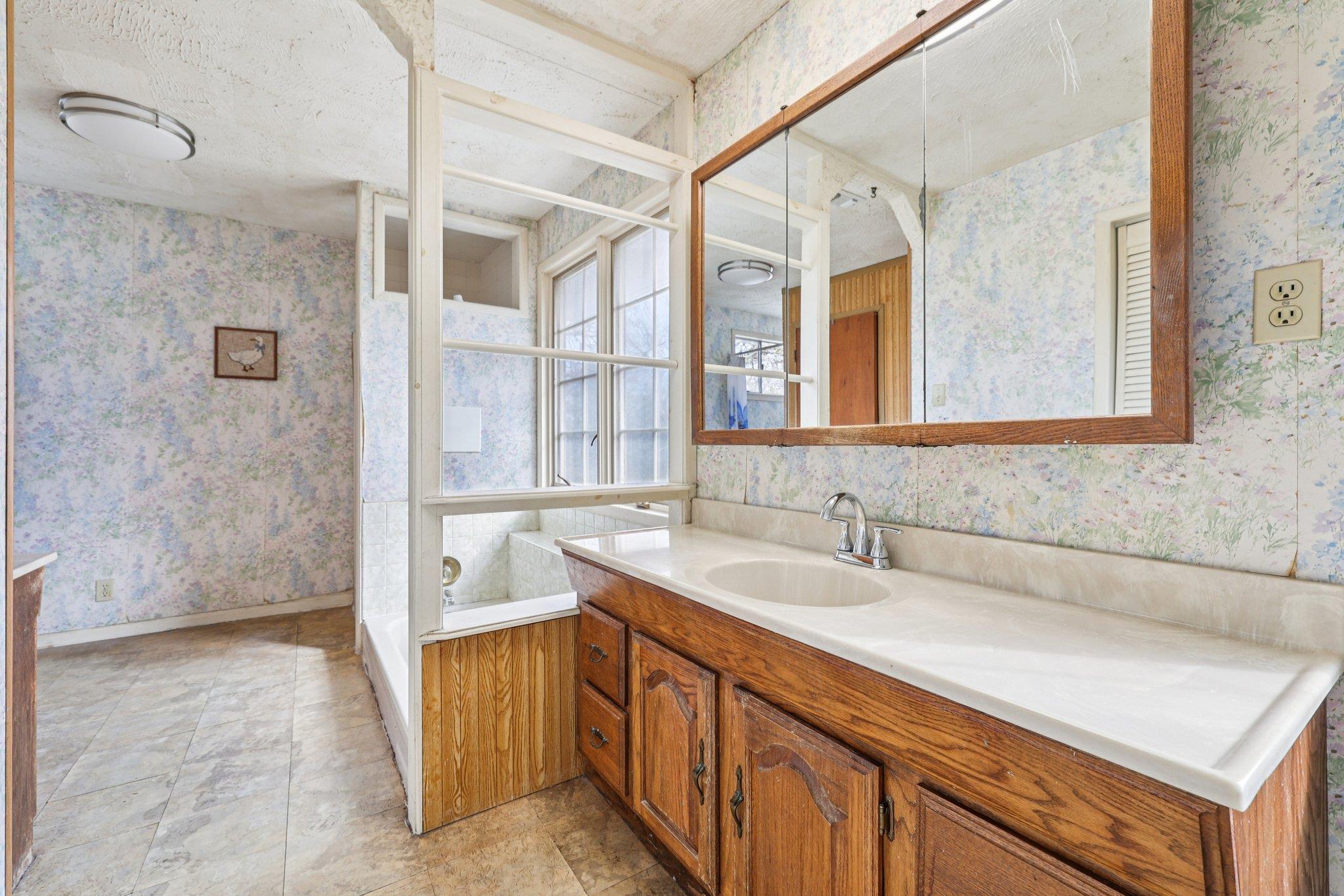 339 Cool Water Dr, Bastrop, TX 78602