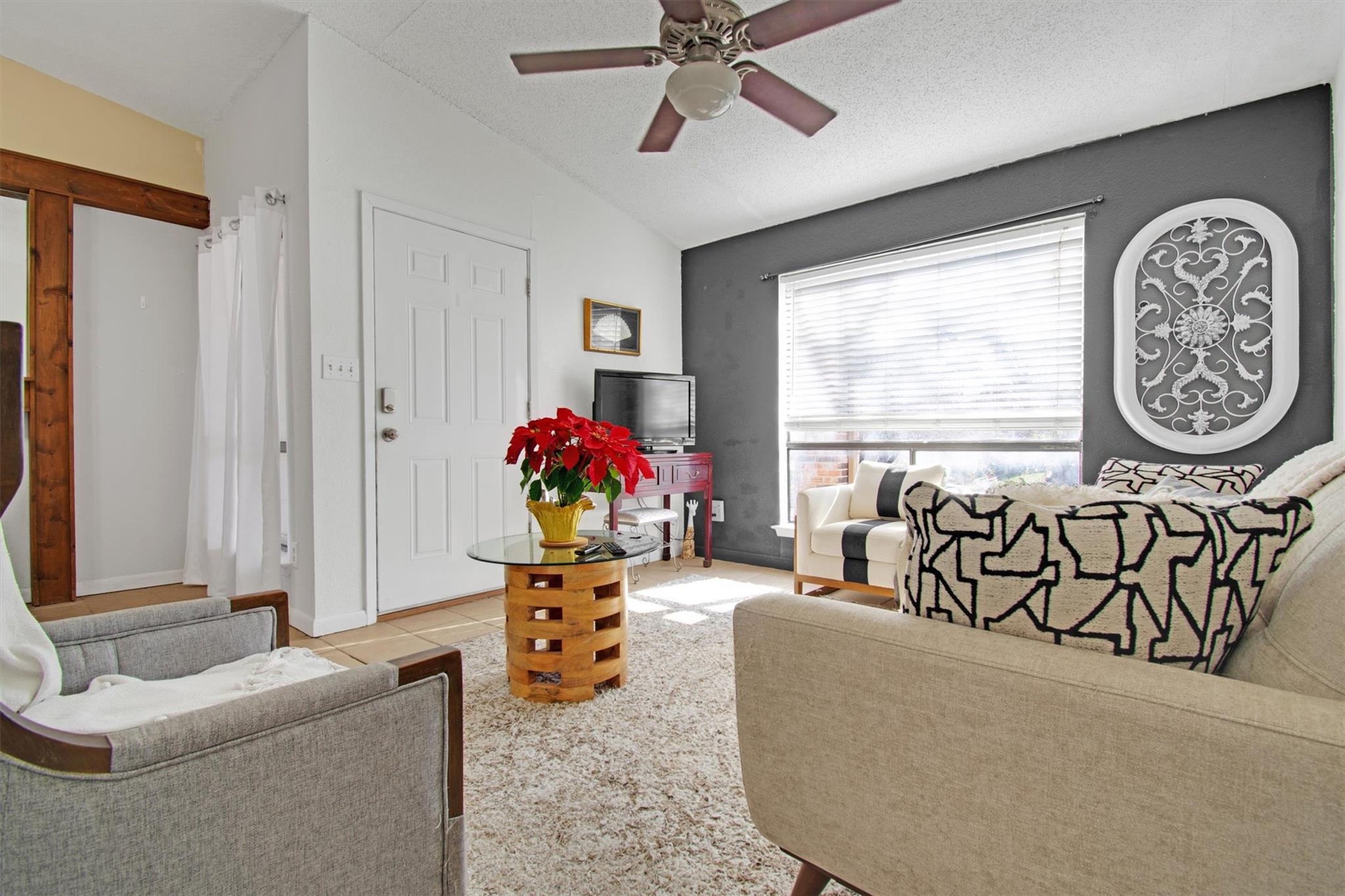 1705 Crossing Pl # A109, Austin, TX 78741