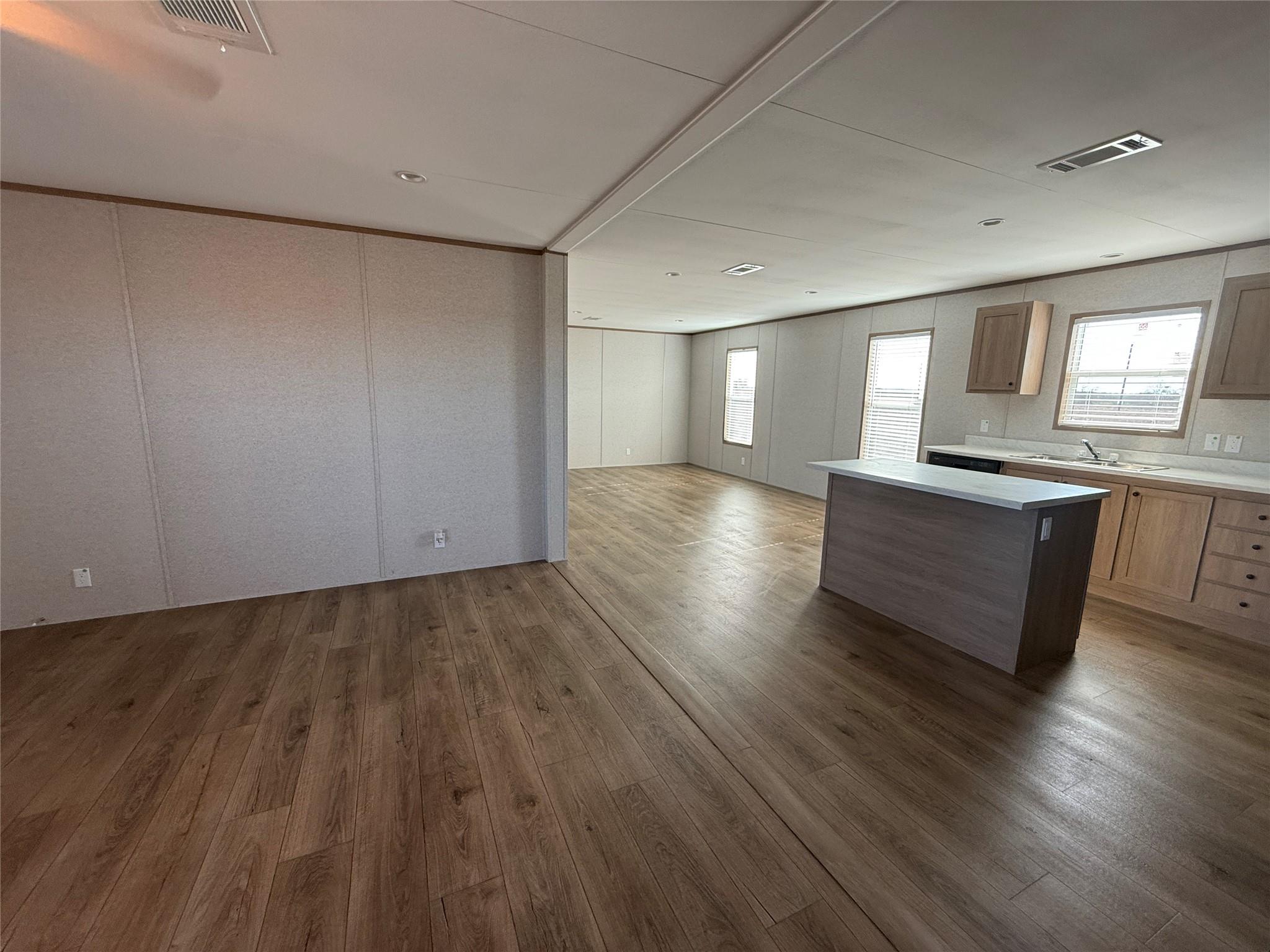 175 Altidore Dr, Dale, TX 78616